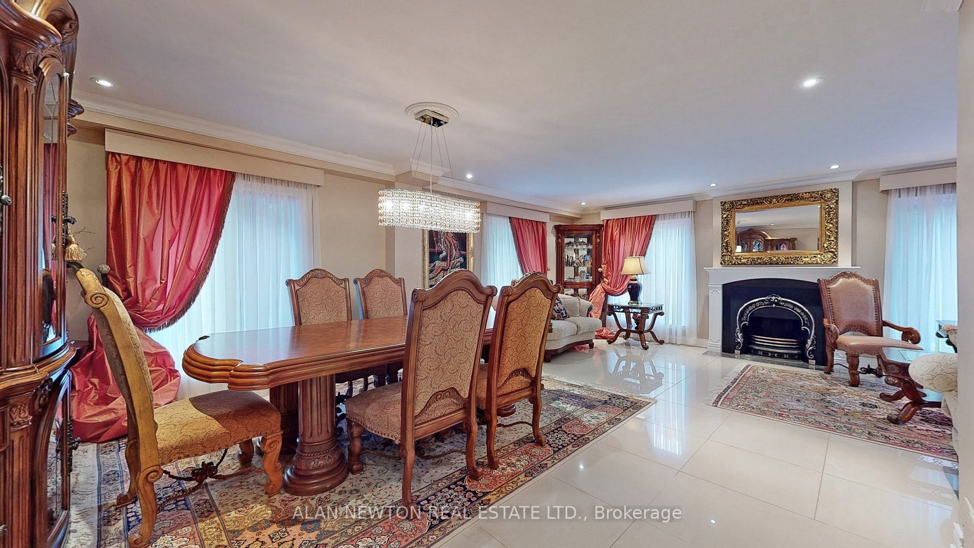 15 Laureleaf Rd