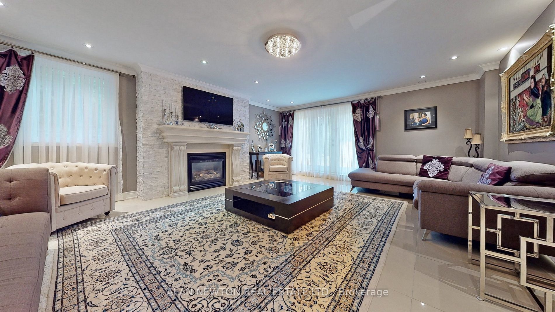 15 Laureleaf Rd
