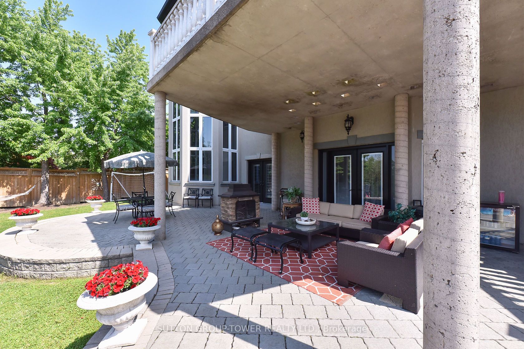 71 Delia Pl