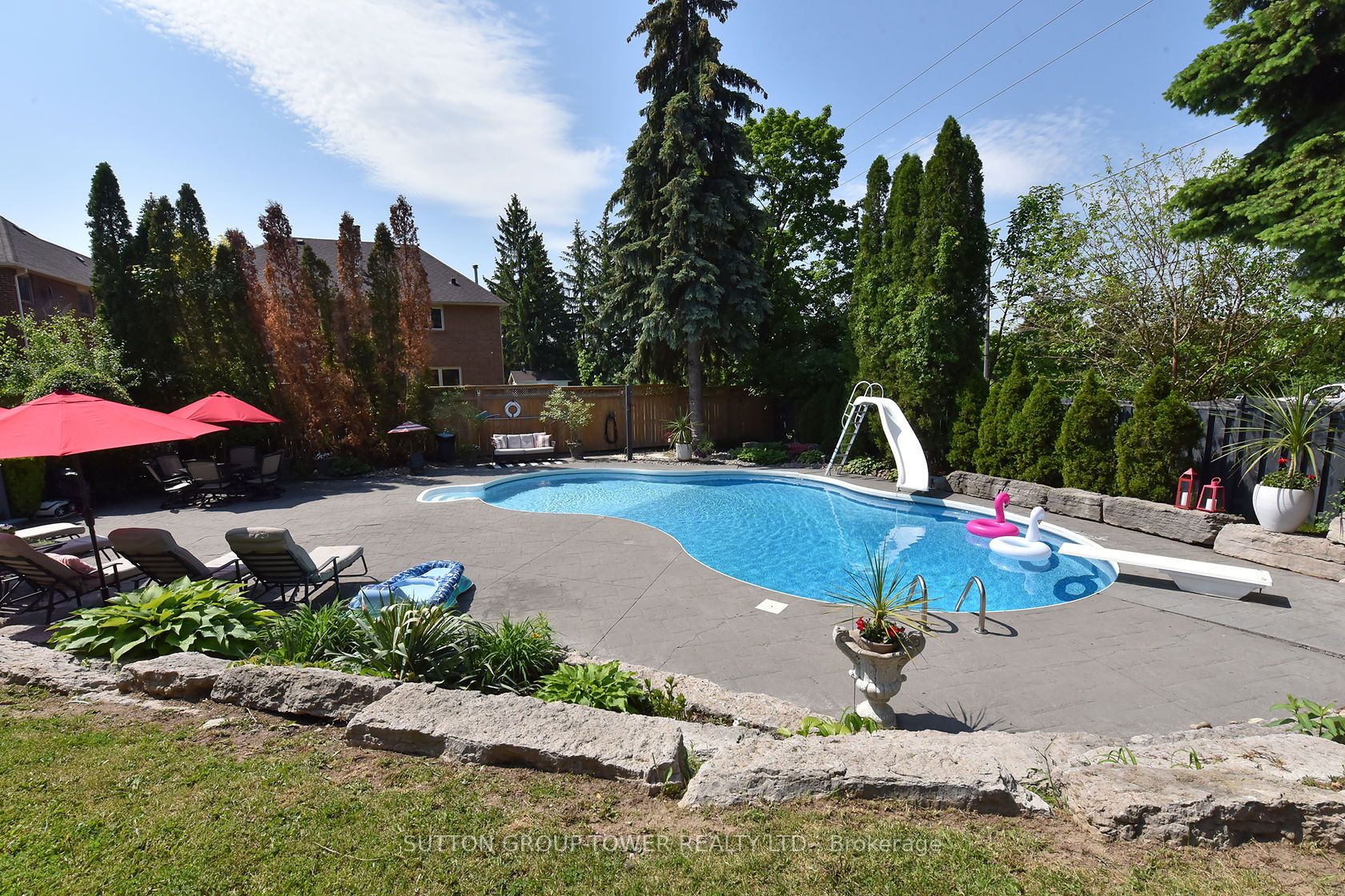71 Delia Pl