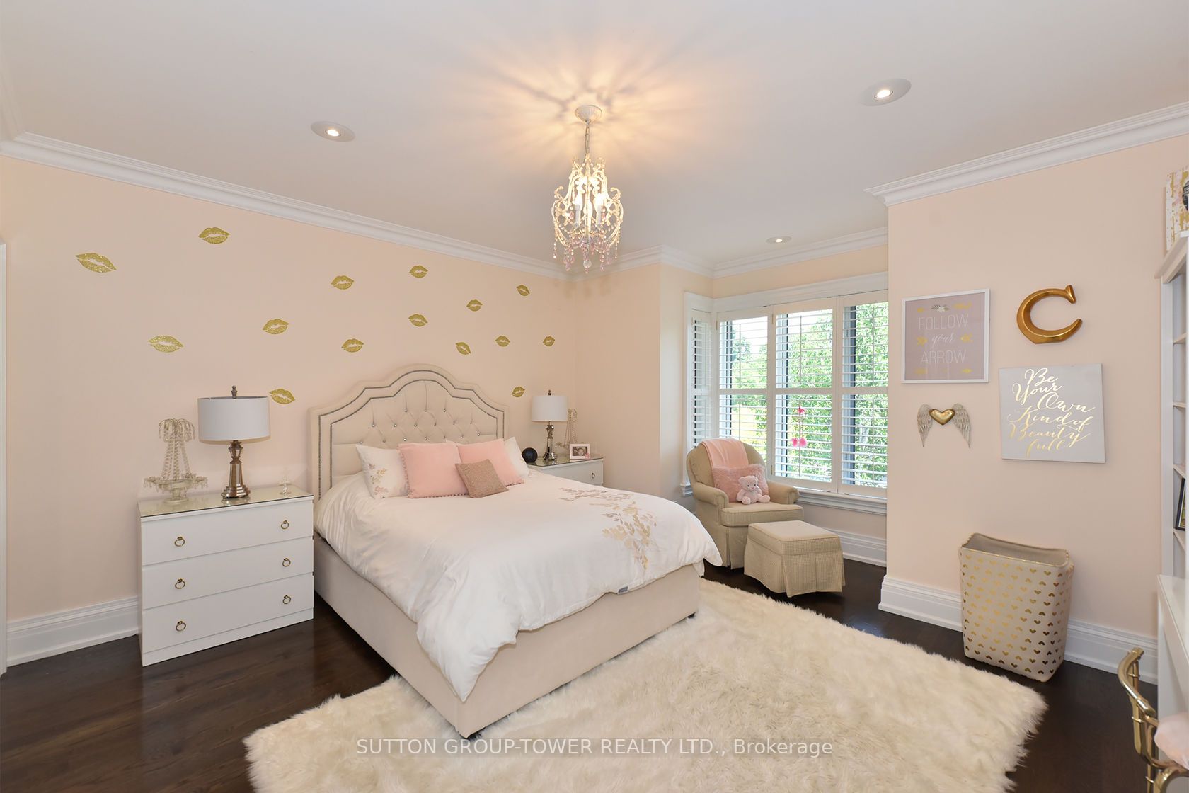 71 Delia Pl