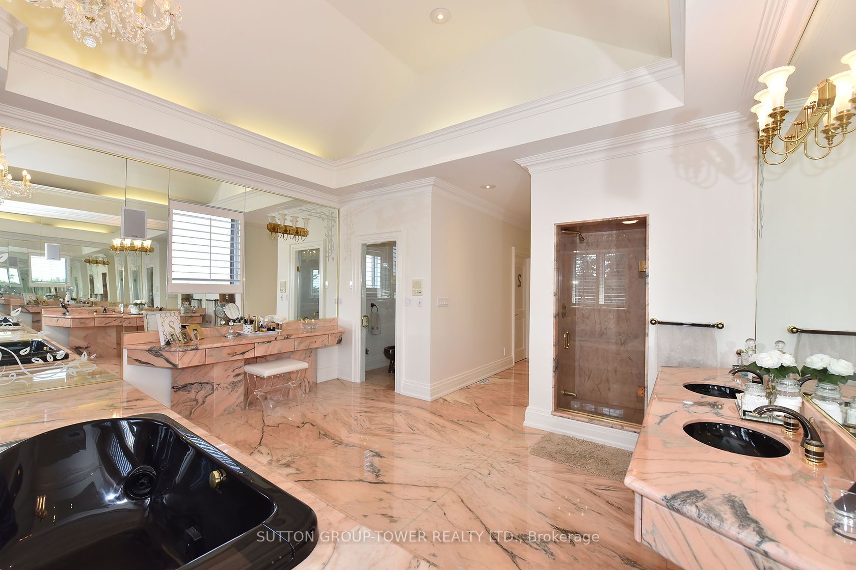 71 Delia Pl