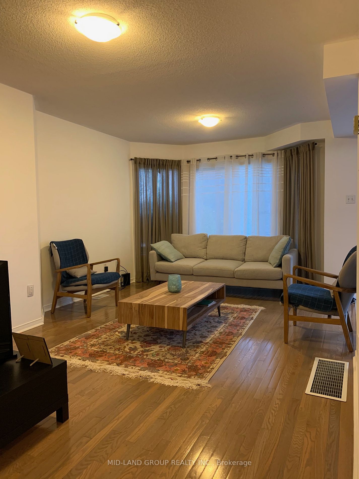 18 Clark Ave W, #31