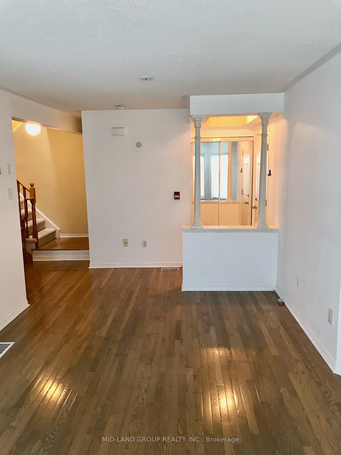 18 Clark Ave W, #31