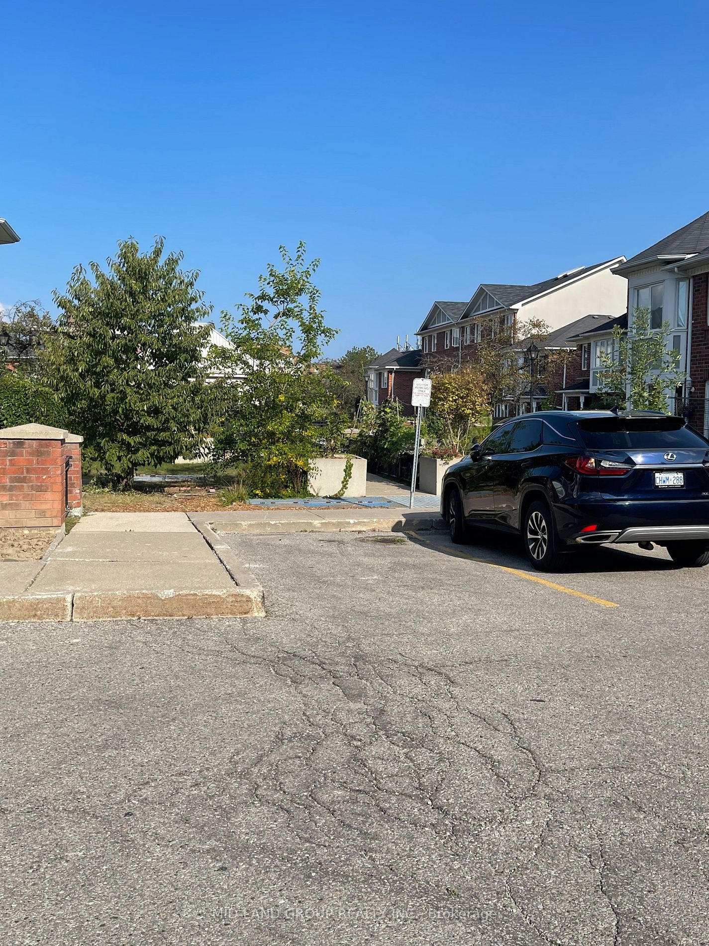 18 Clark Ave W, #31