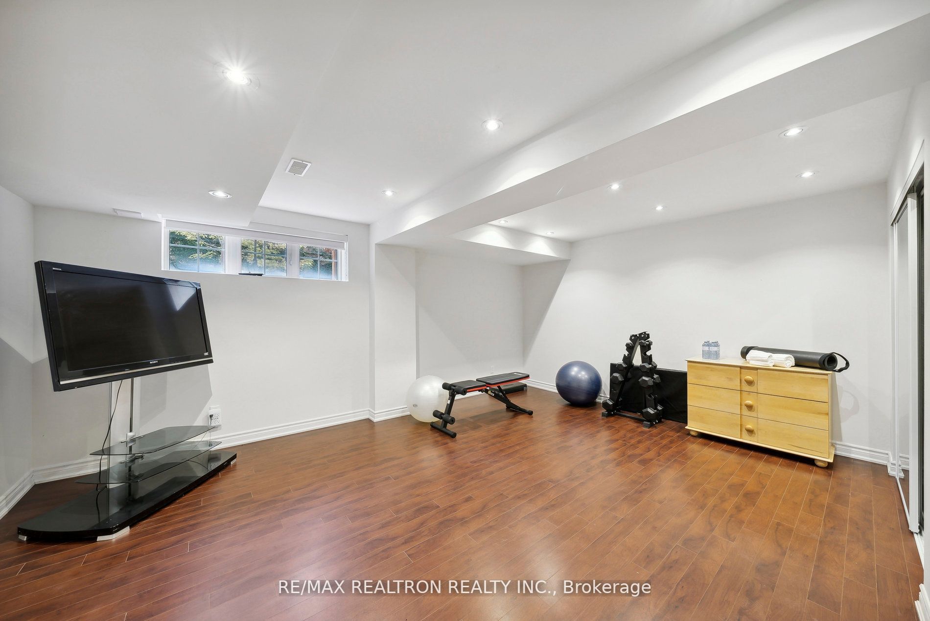 8777 Dufferin Street, #45