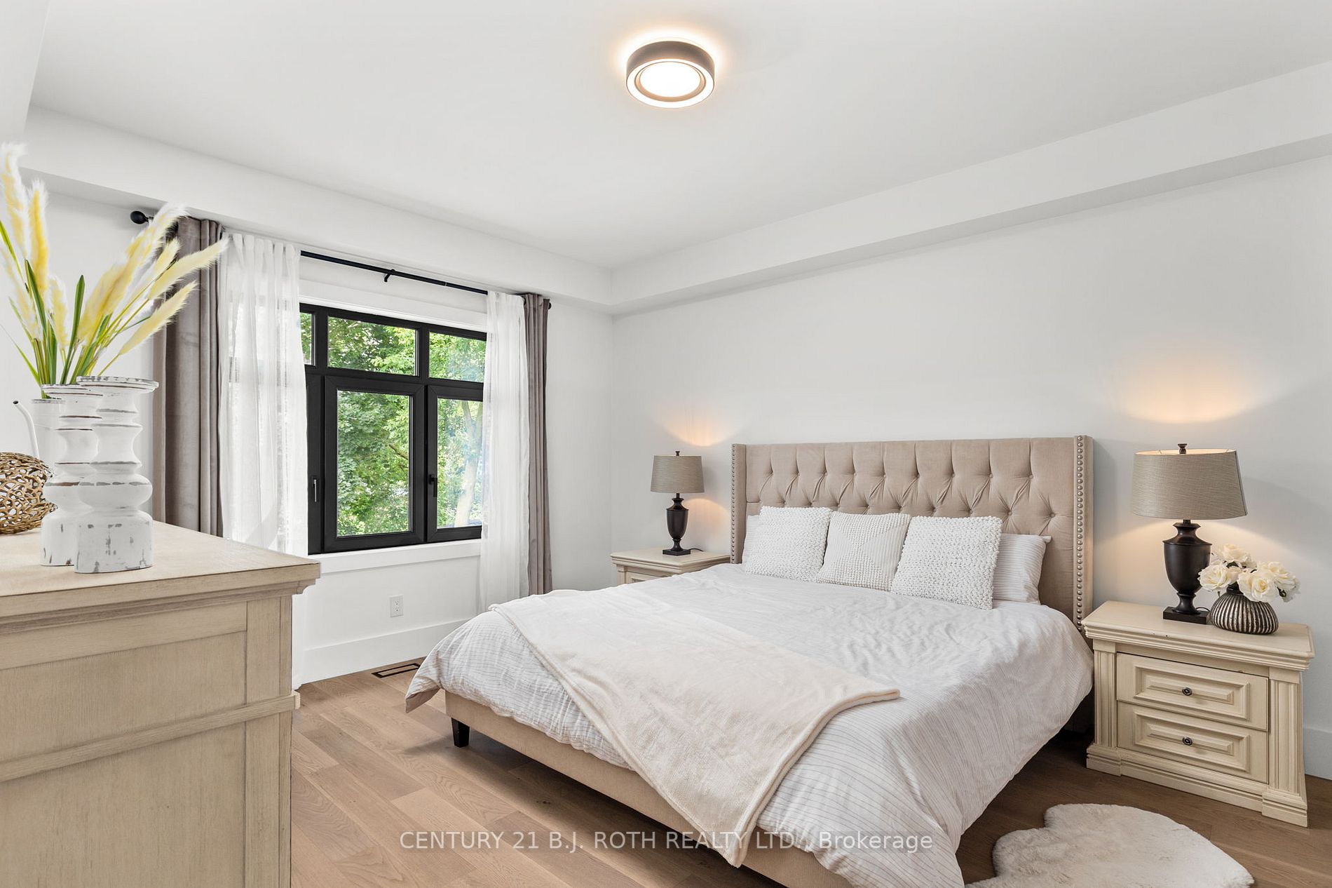 14 Selby St