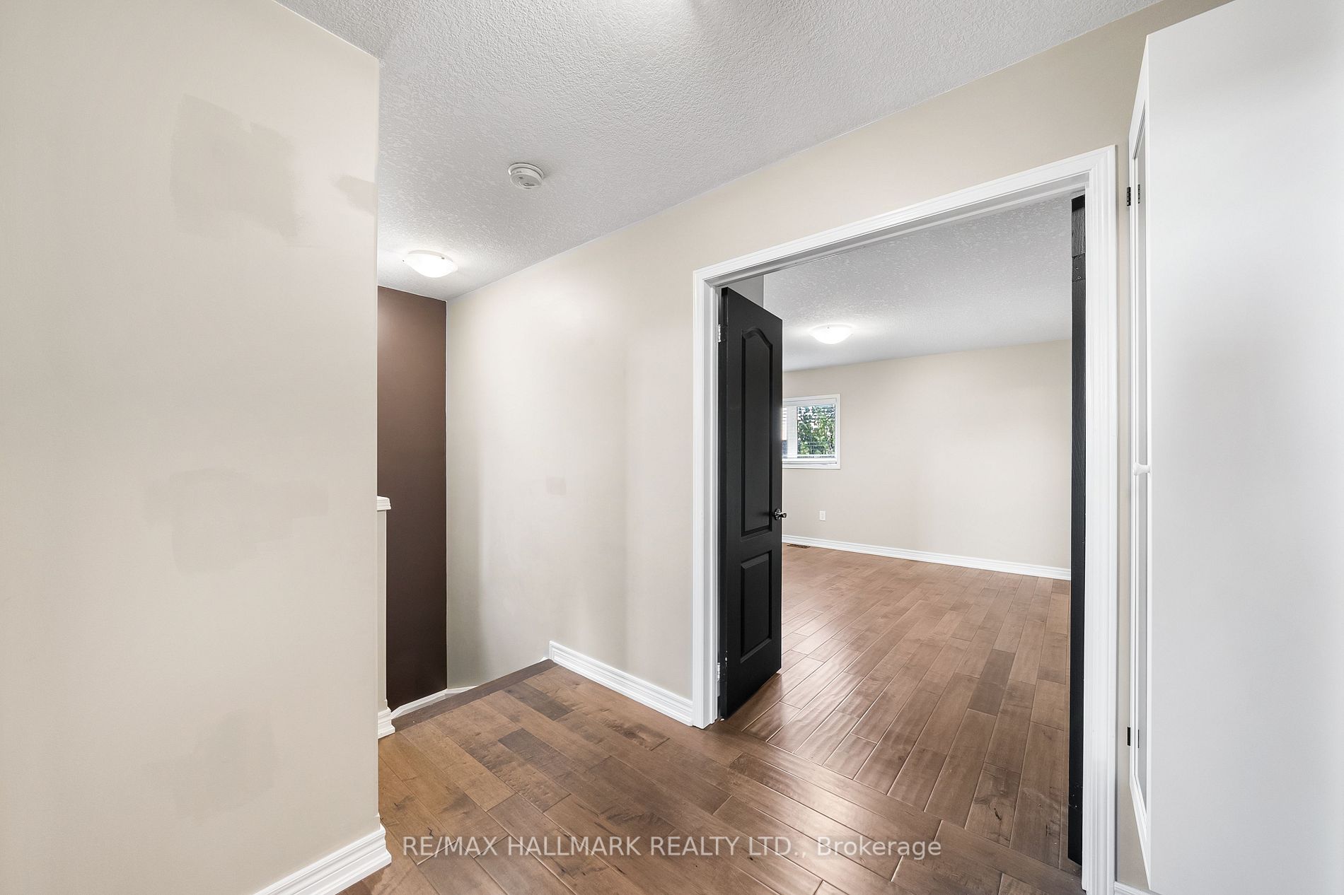 1821 Lamstone St, #Upper
