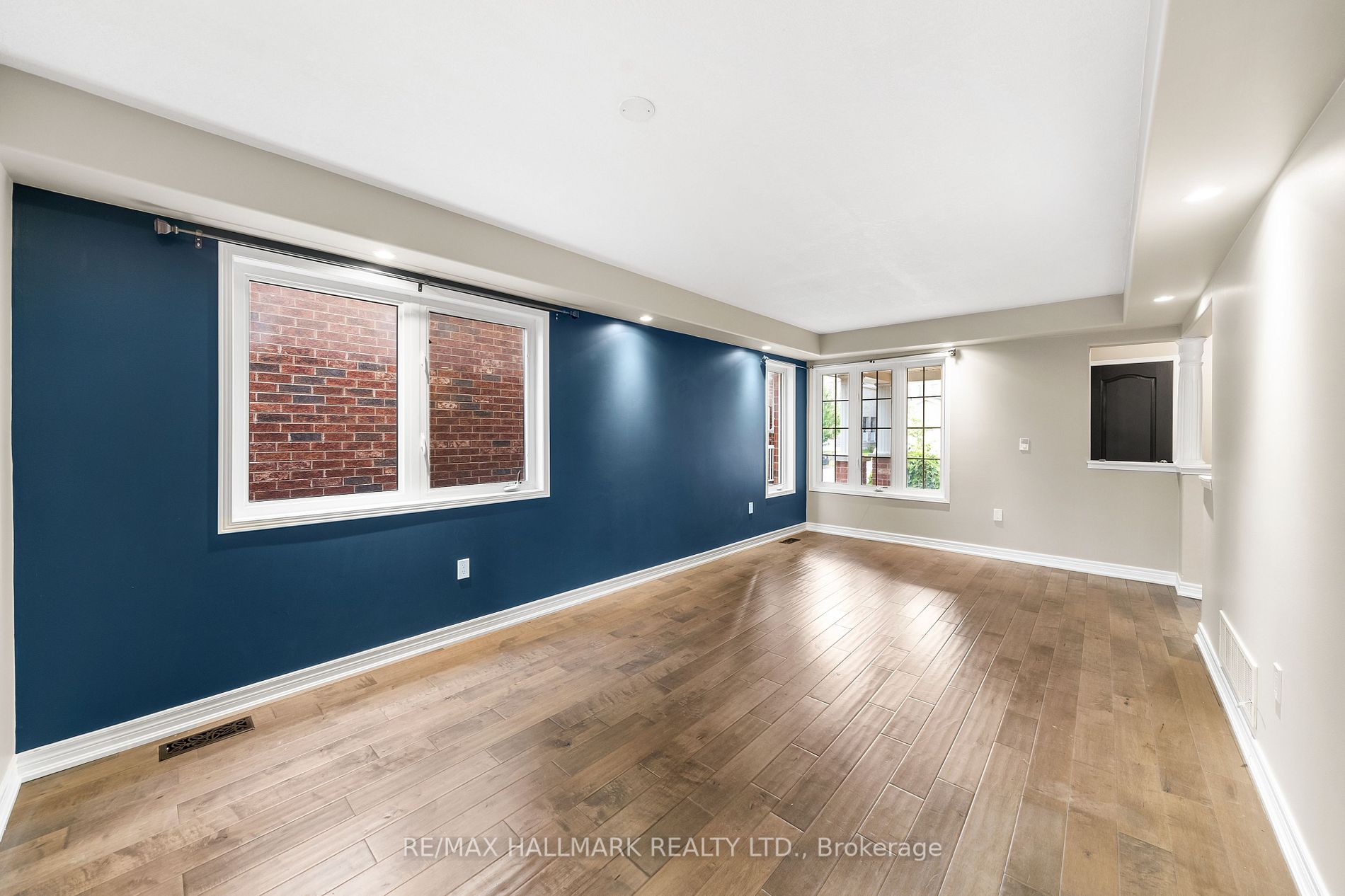1821 Lamstone St, #Upper