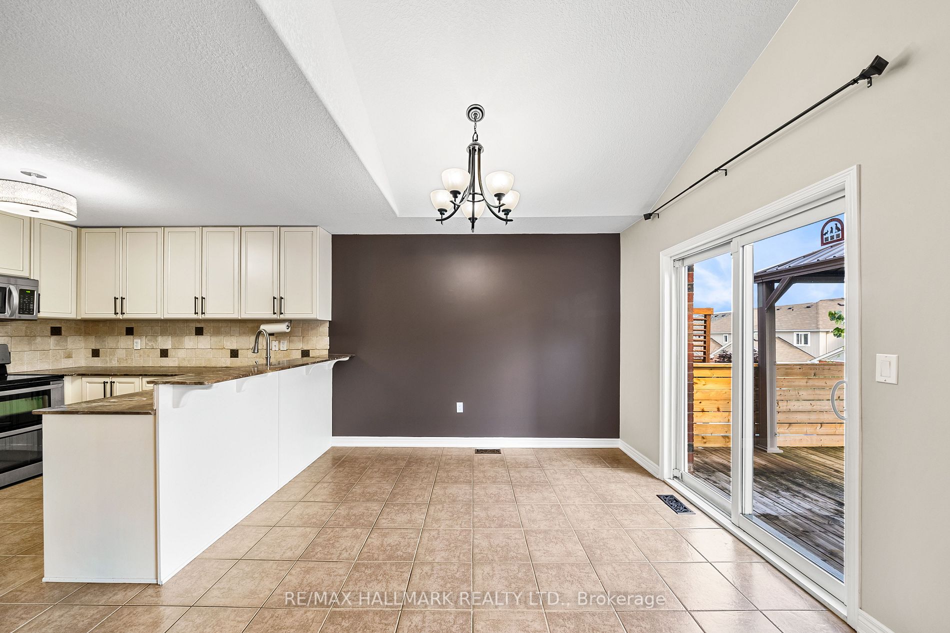 1821 Lamstone St, #Upper