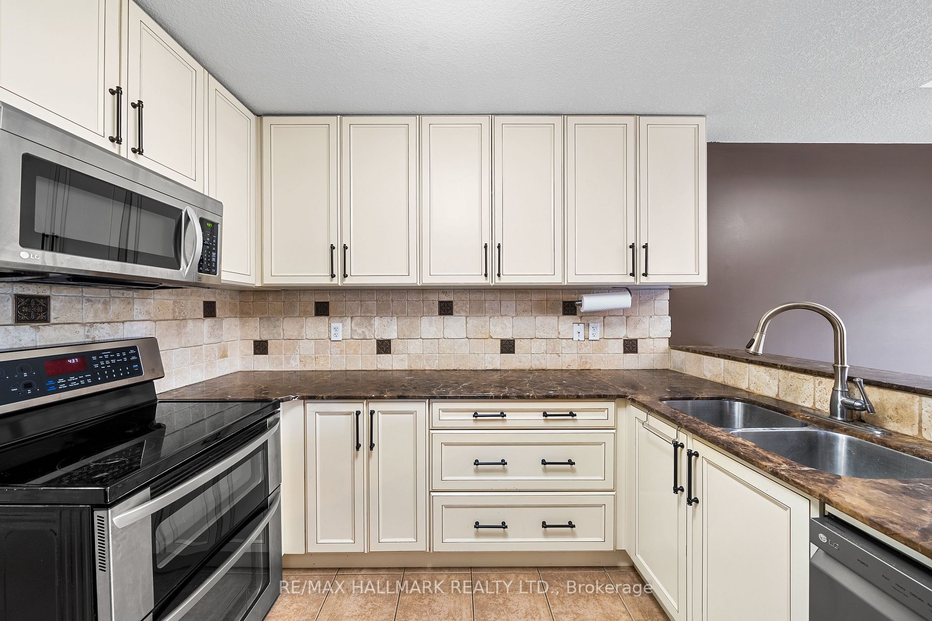 1821 Lamstone St, #Upper