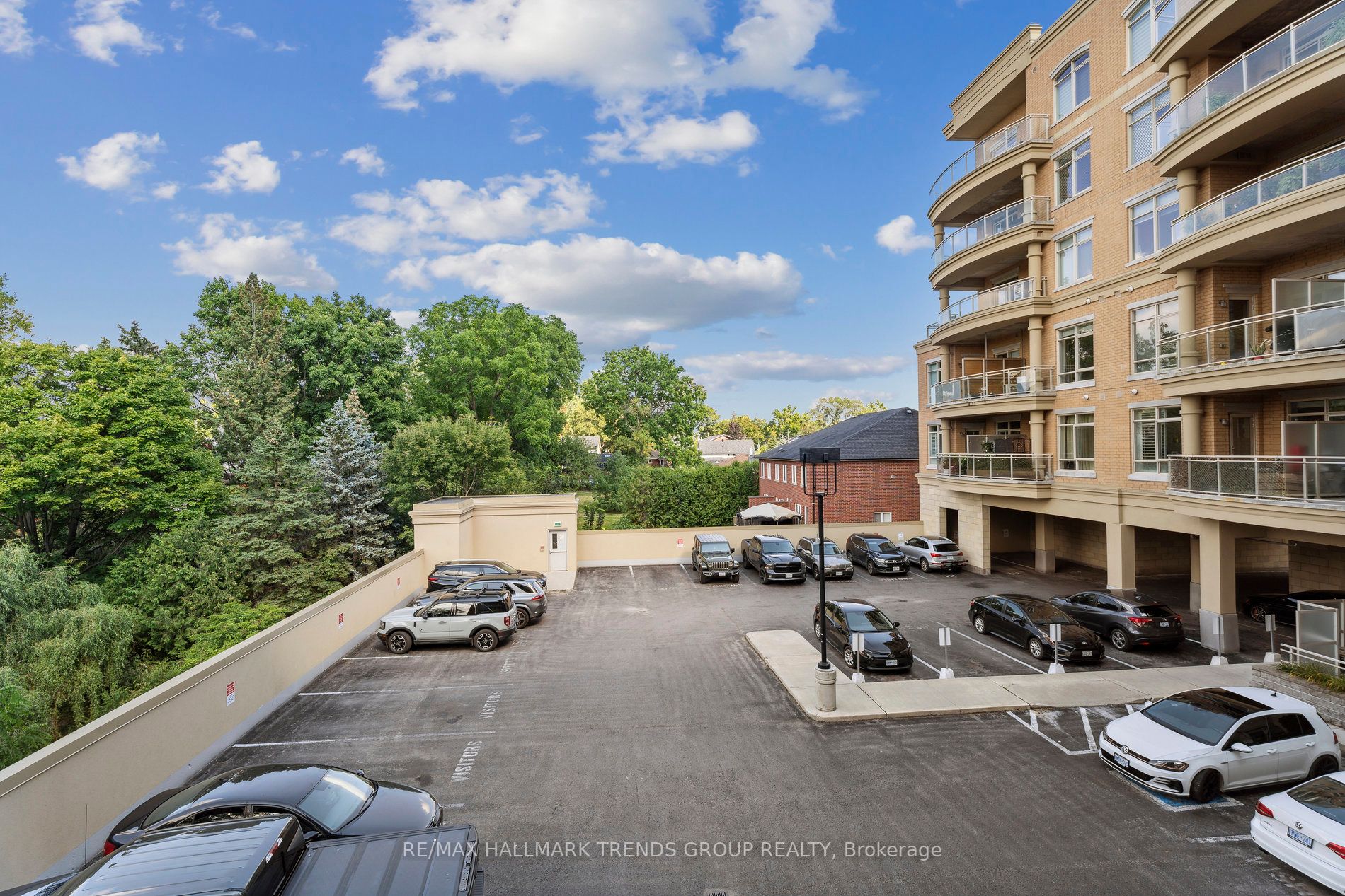 15277 Yonge St, #303