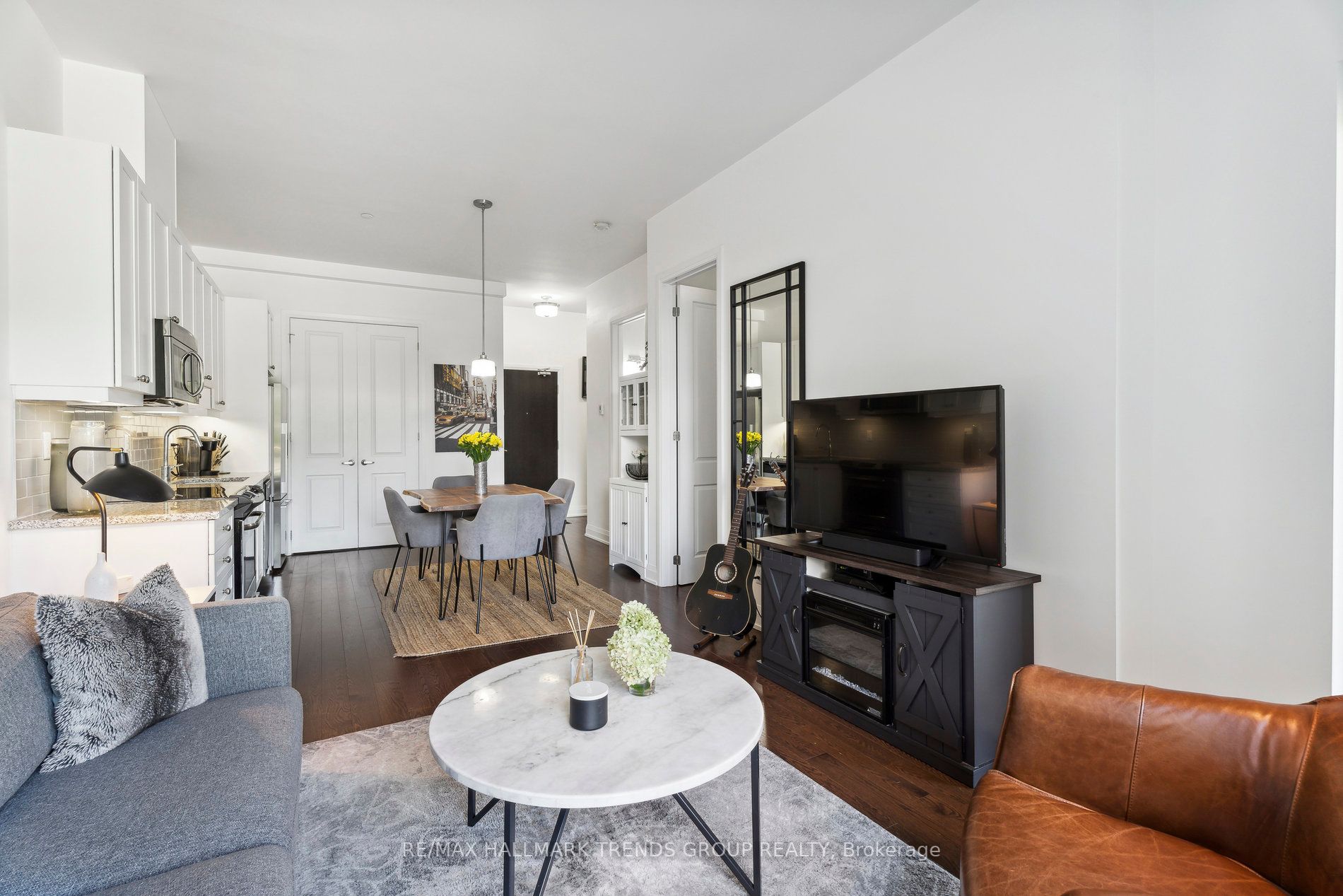15277 Yonge St, #303