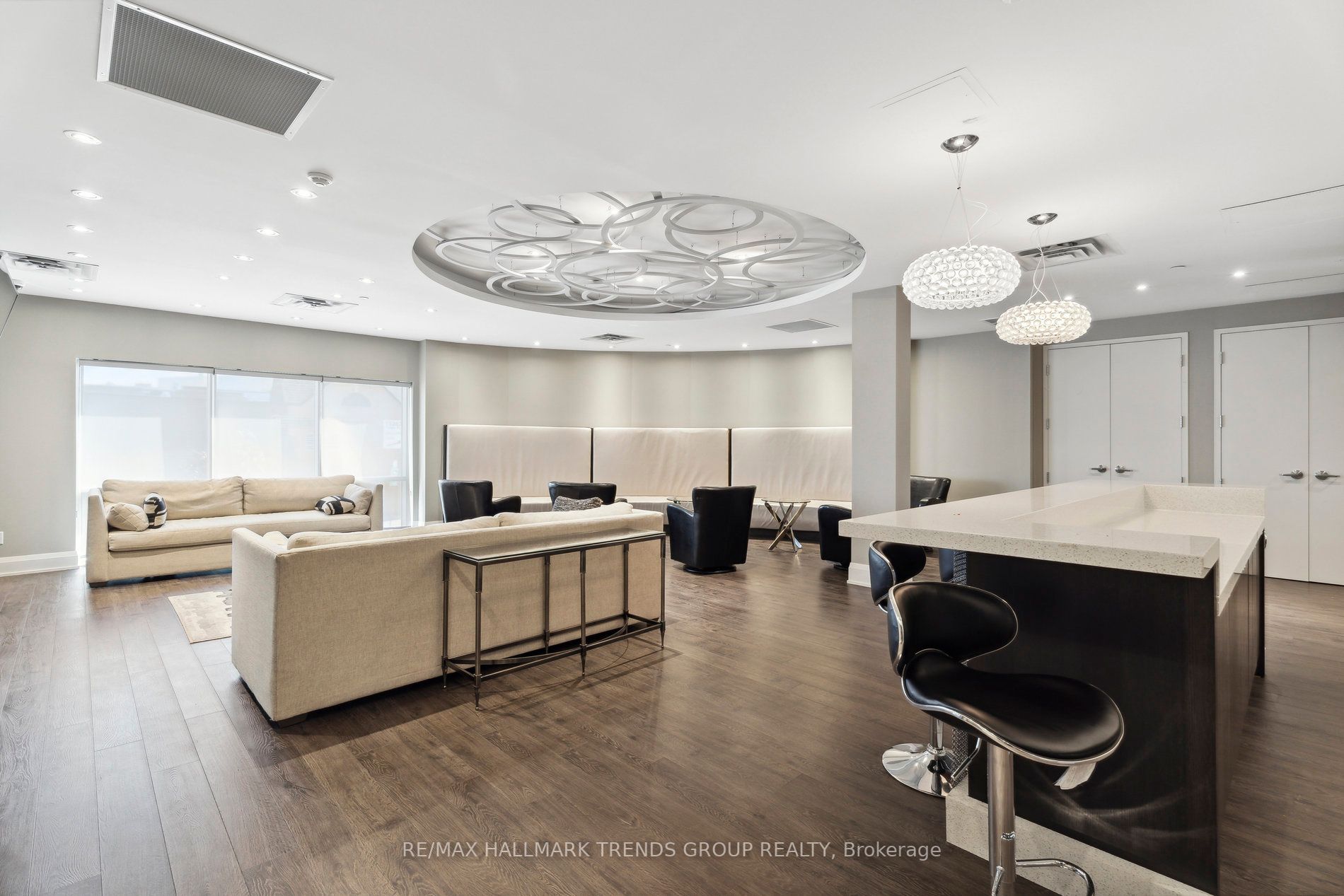 15277 Yonge St, #303