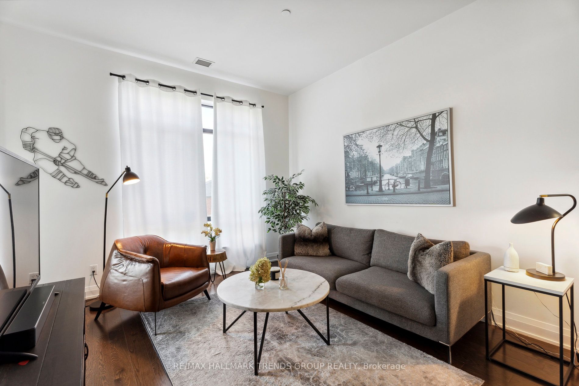 15277 Yonge St, #303