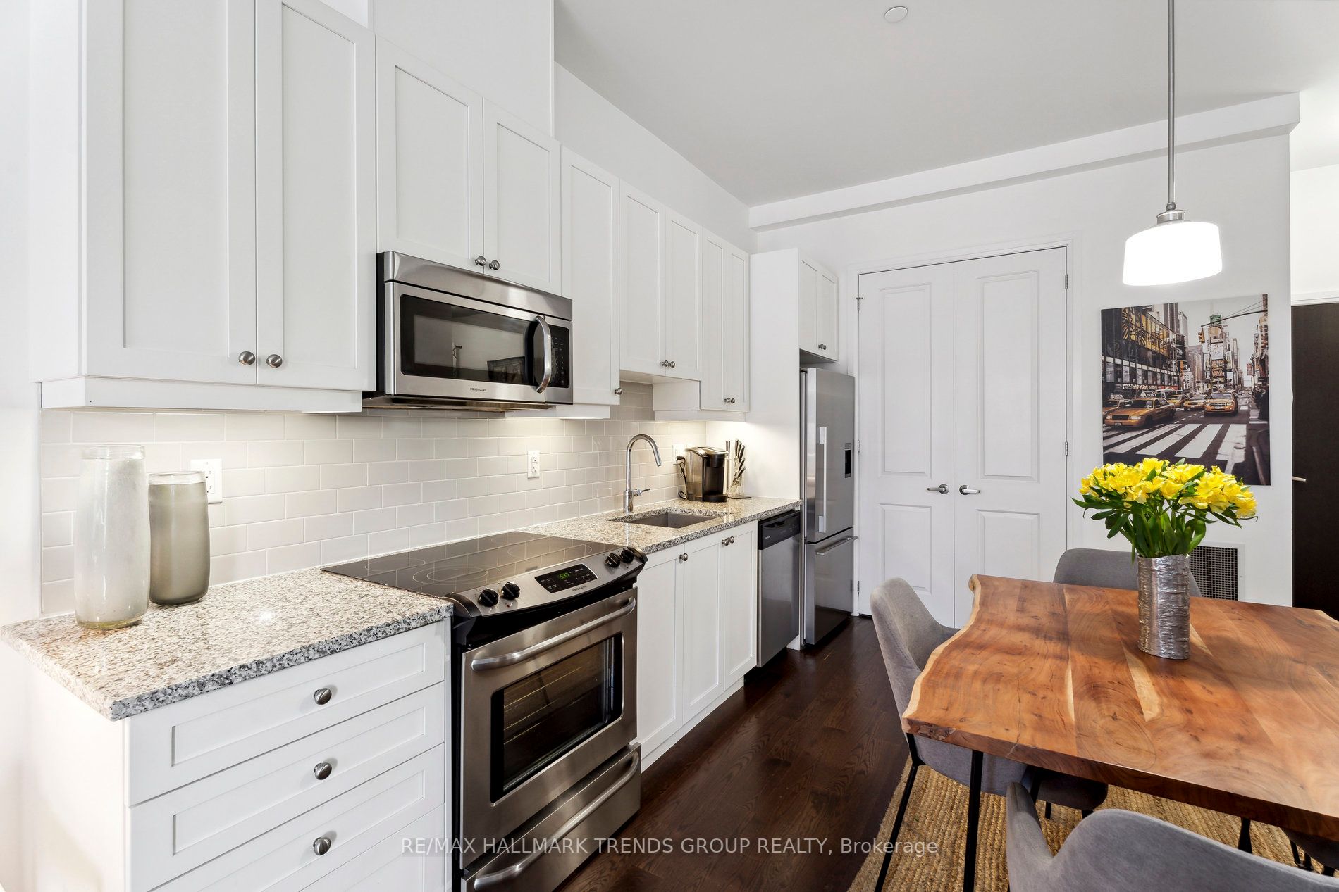 15277 Yonge St, #303