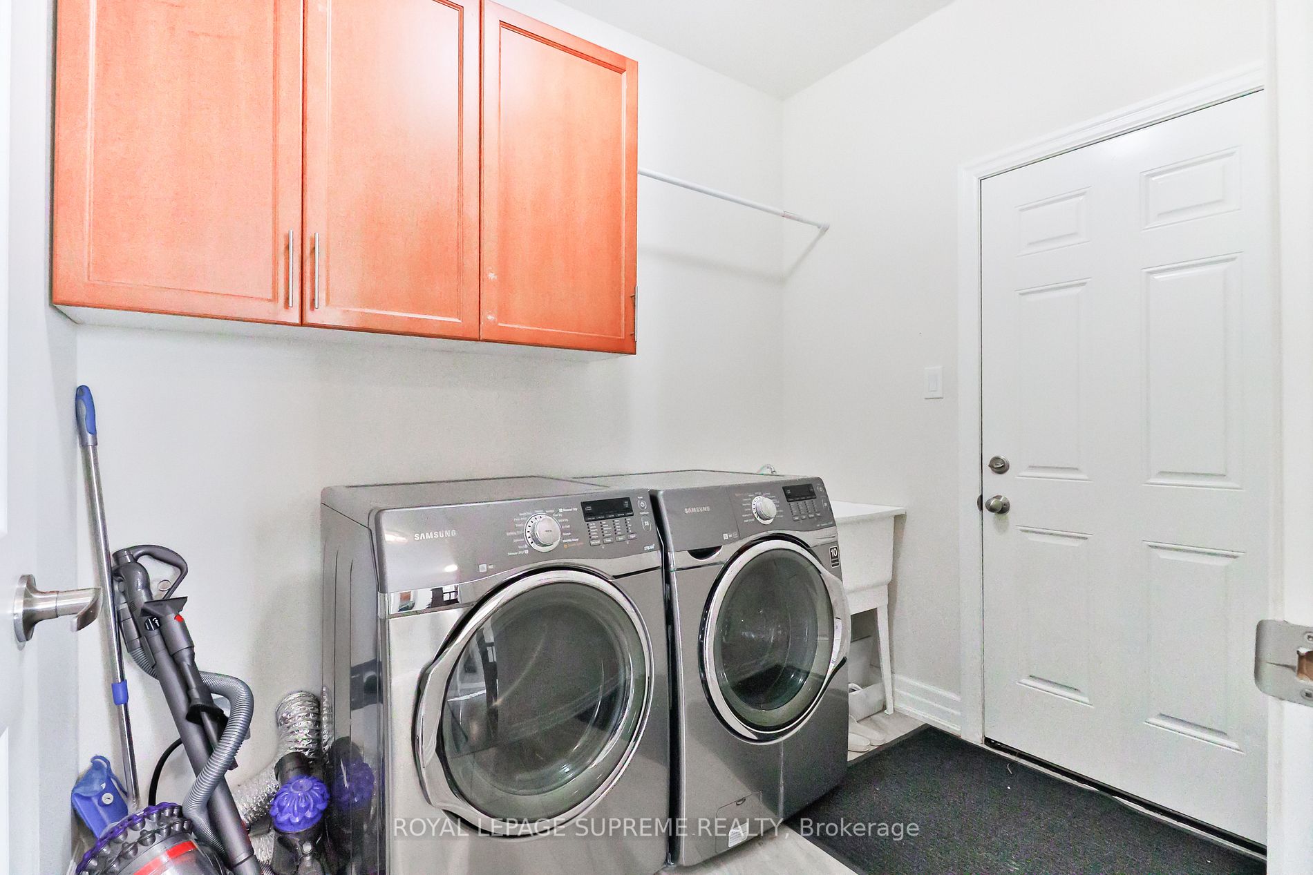 183 Wagner Cres