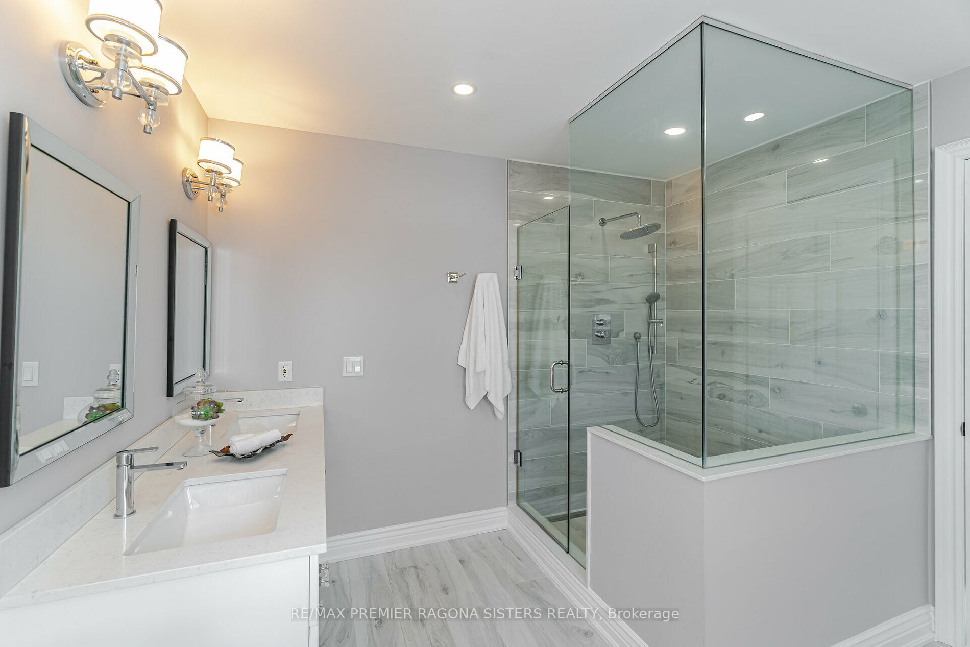 72 Criscione Dr
