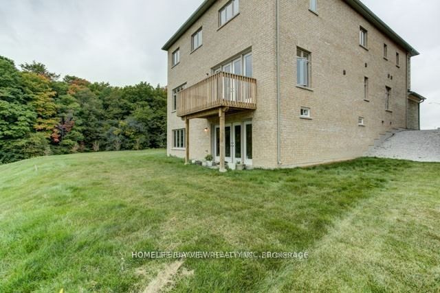 87 Strawbridge Farm Dr N