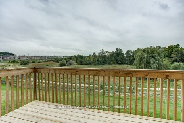 87 Strawbridge Farm Dr N