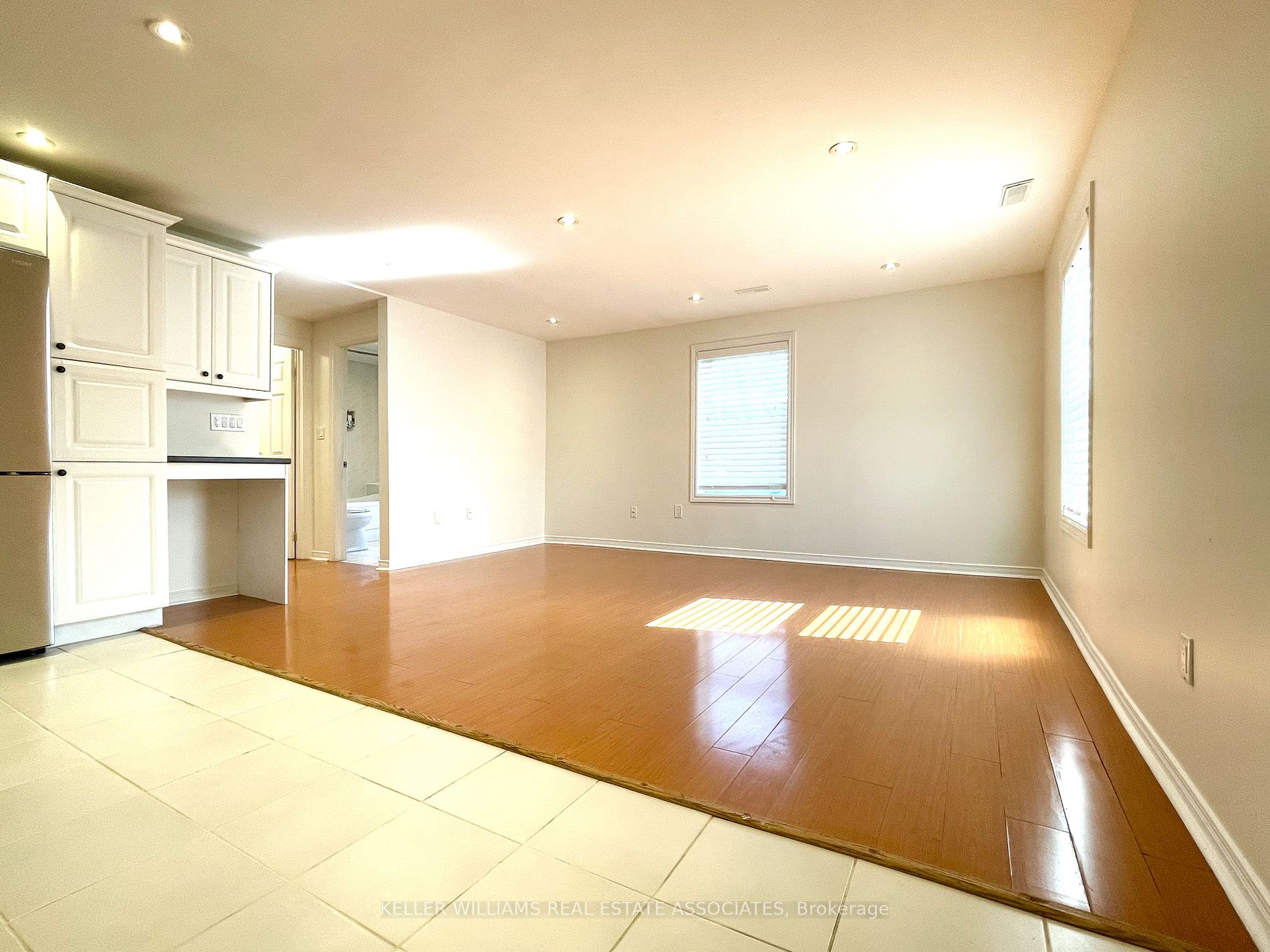 1382 Killarney Beach Rd, #A