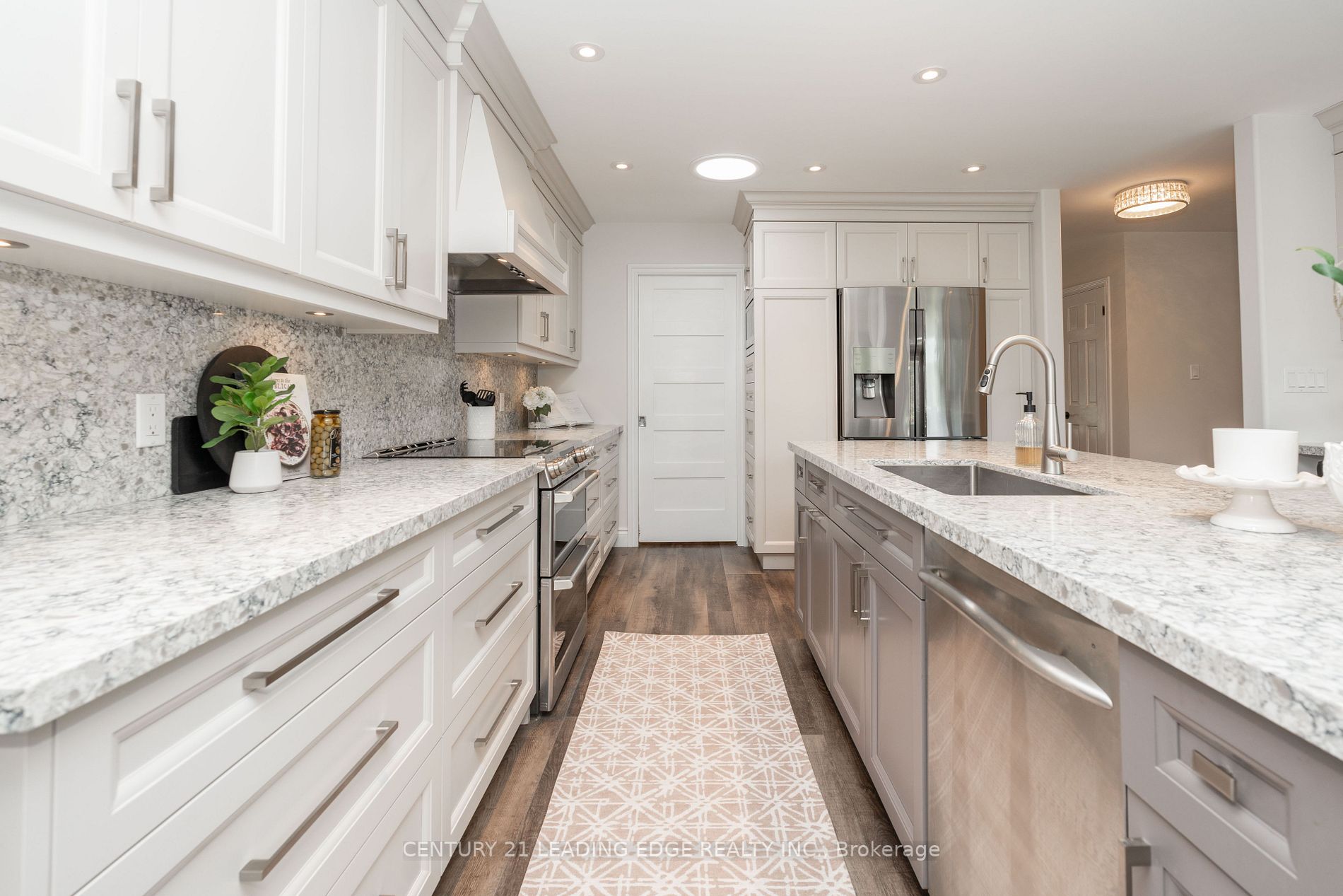 10 Lapier St