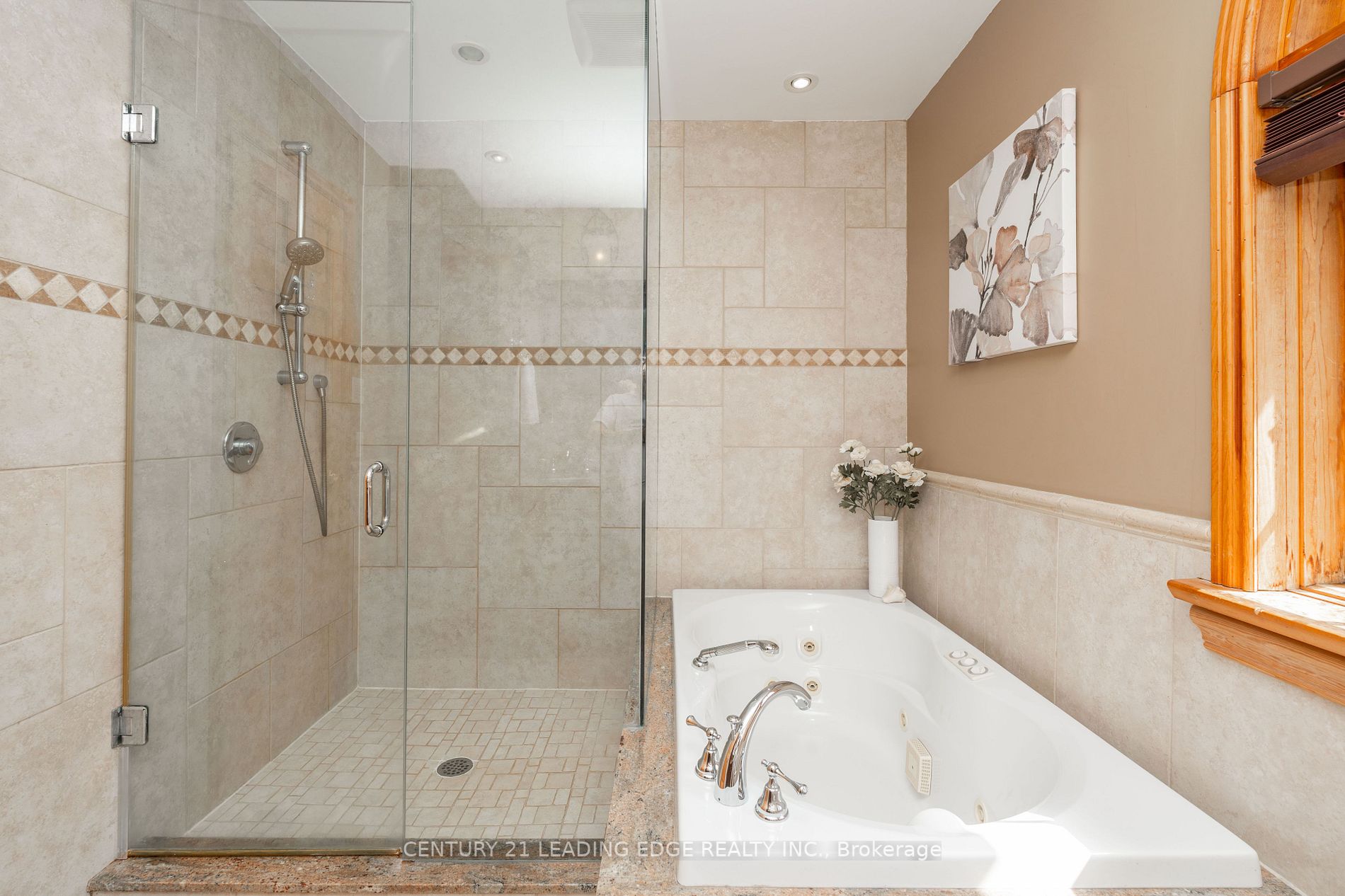 10 Lapier St