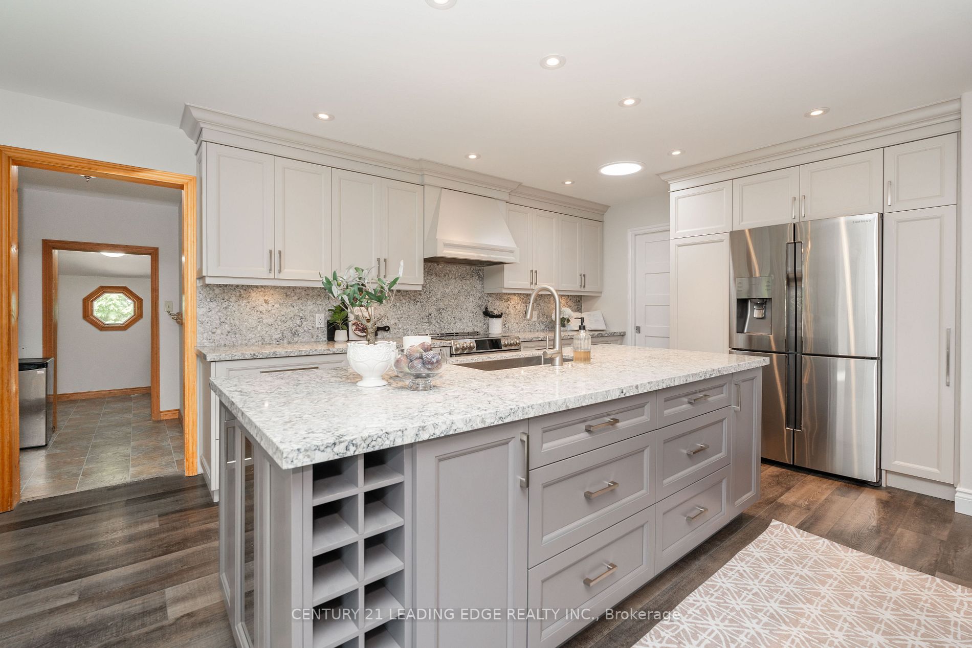 10 Lapier St