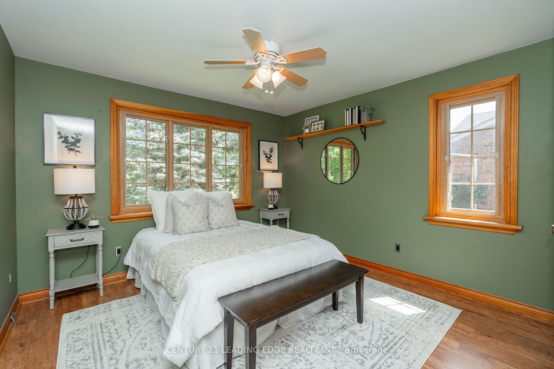 10 Lapier St
