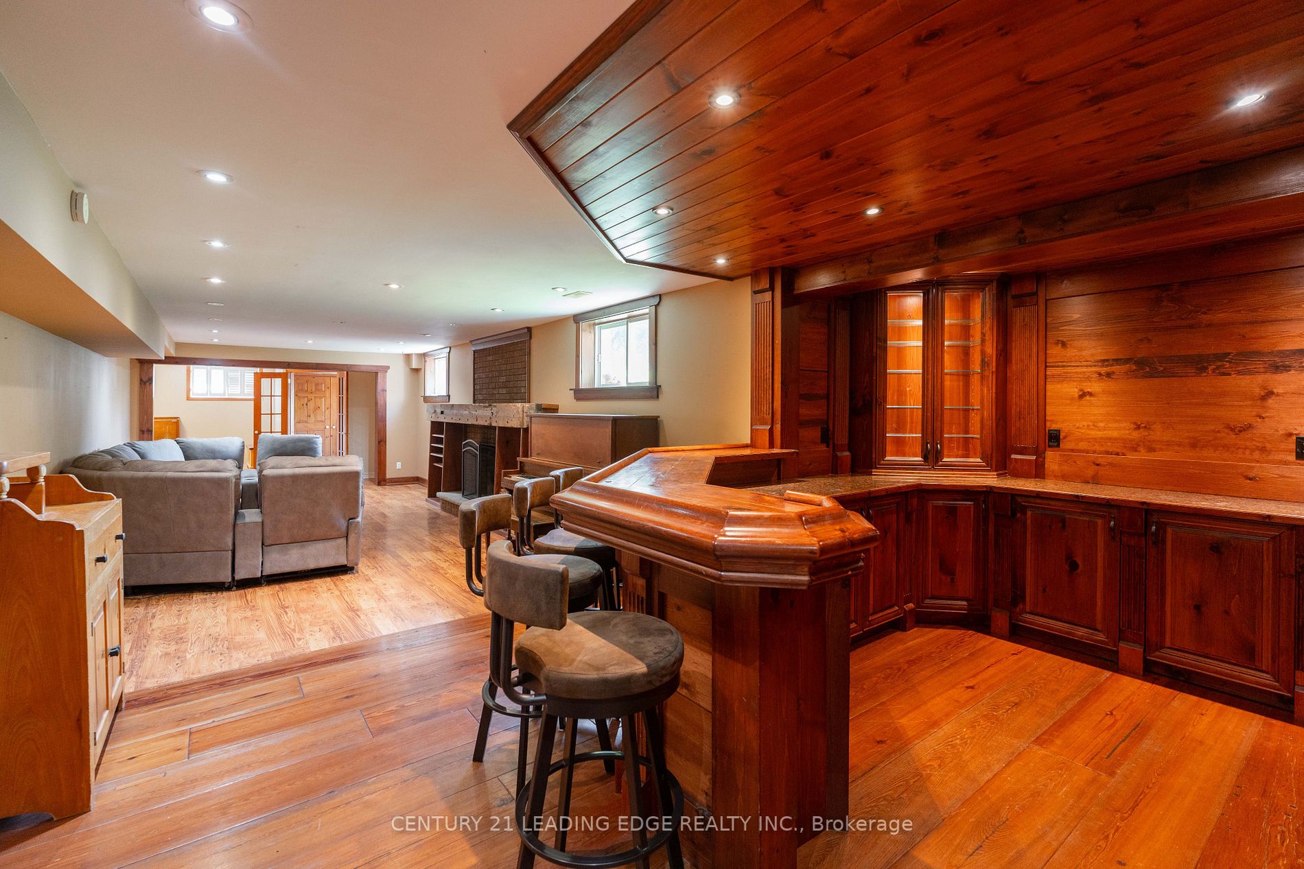 10 Lapier St