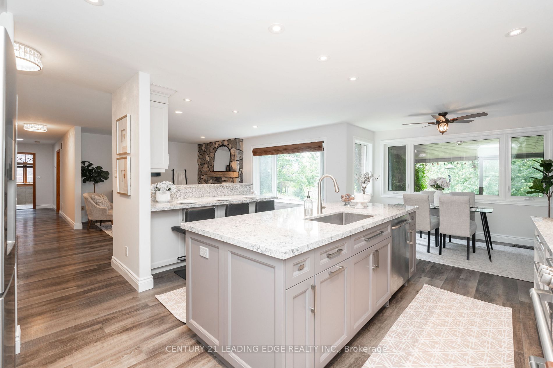 10 Lapier St