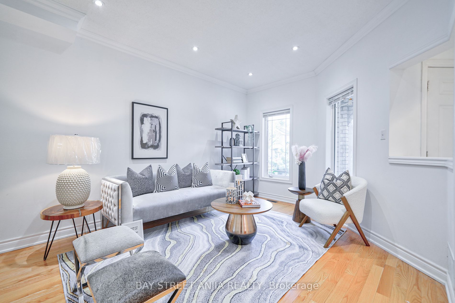 56 Loredana Crt