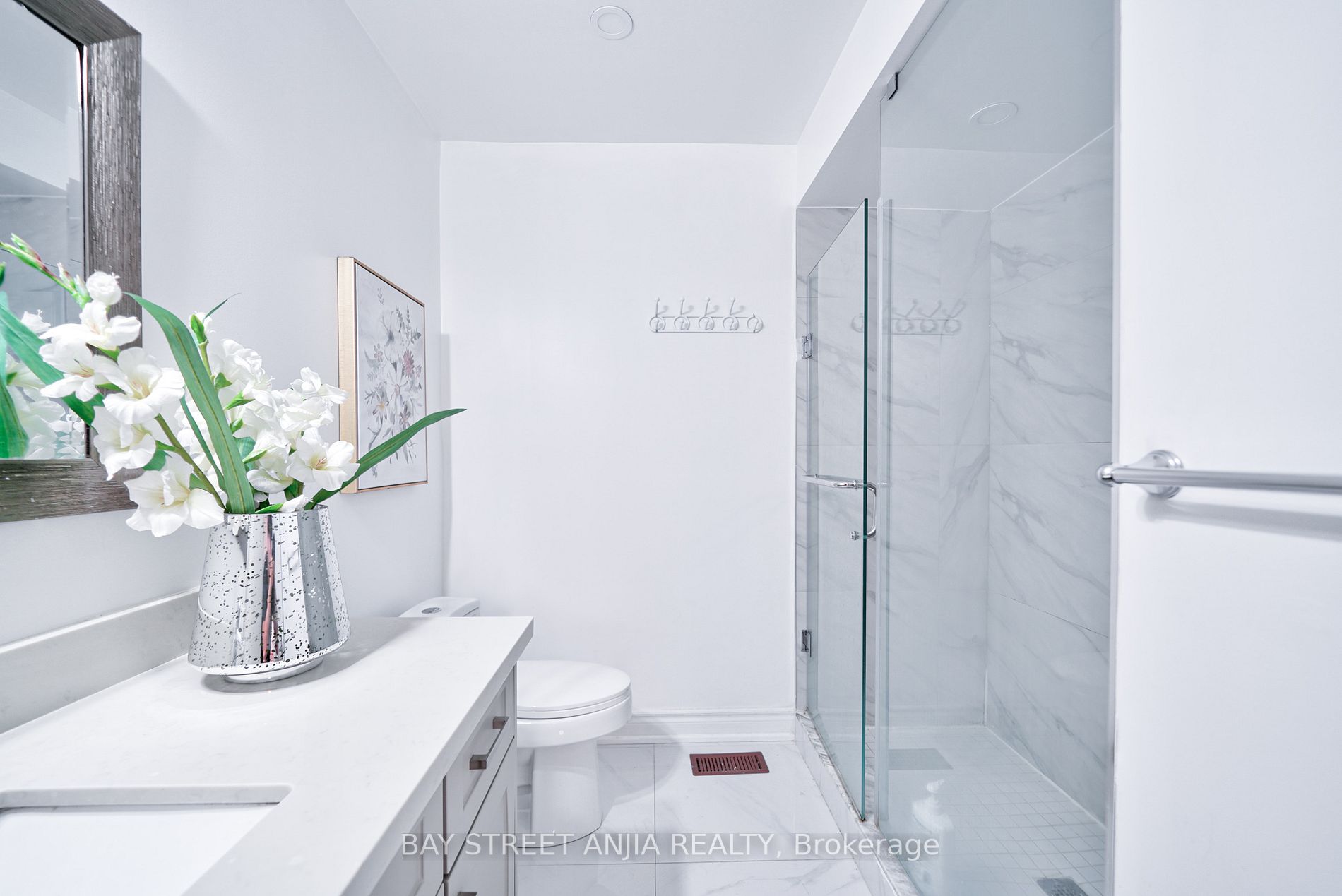 56 Loredana Crt