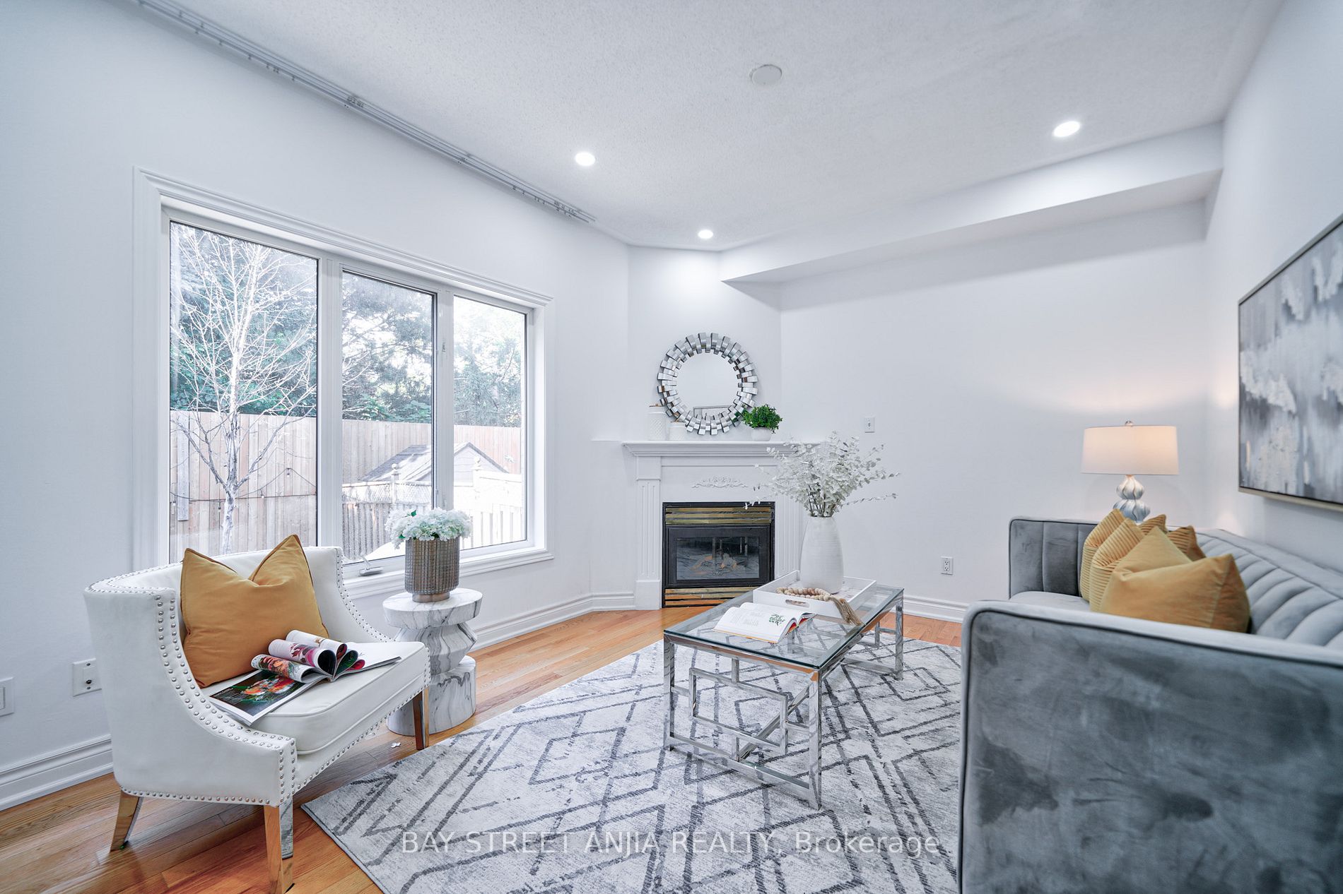 56 Loredana Crt