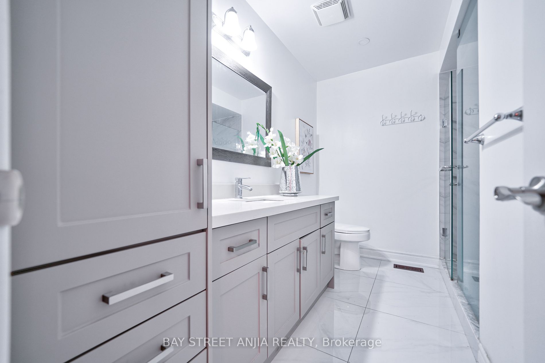 56 Loredana Crt