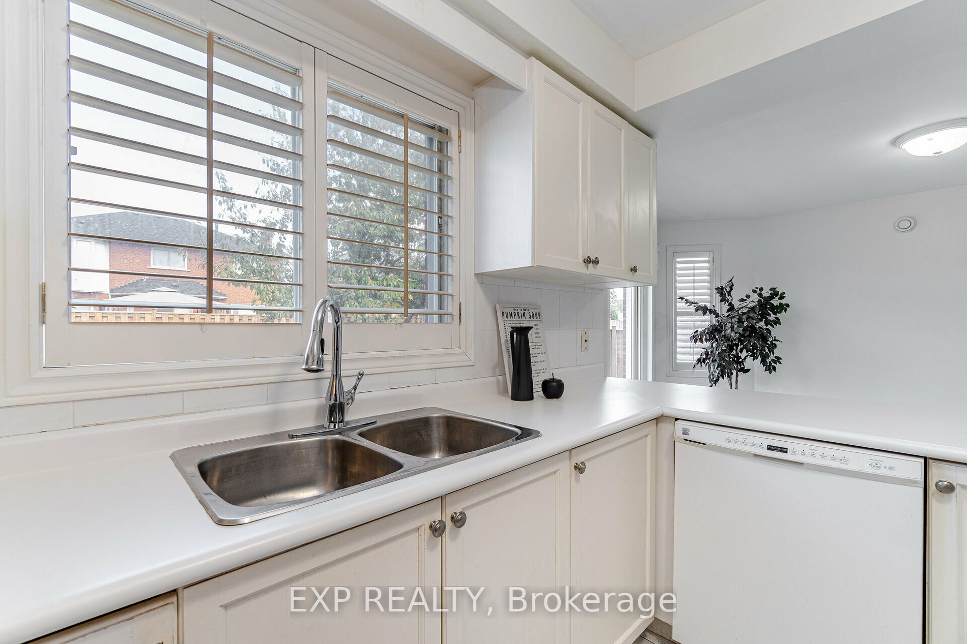 298 Mapes Ave