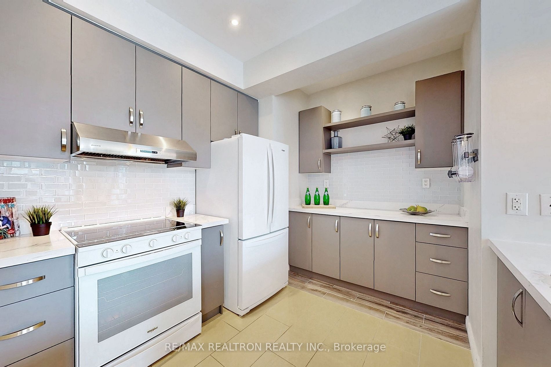 30 Clegg Road, #PH5