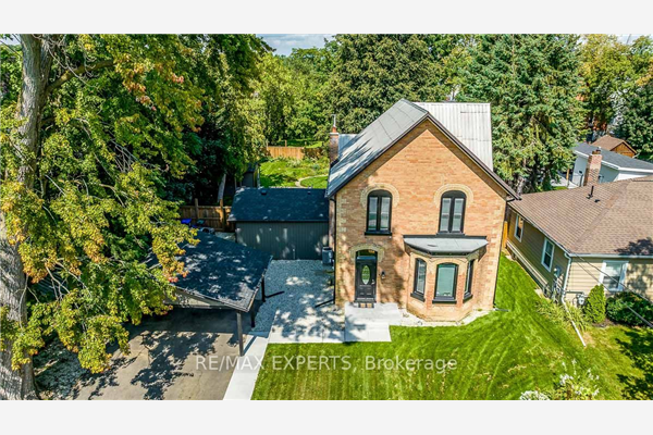 16 Nelson St E, New Tecumseth