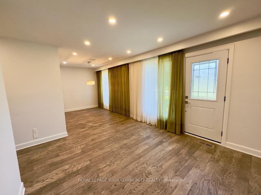 19 Huron Crt, #Main