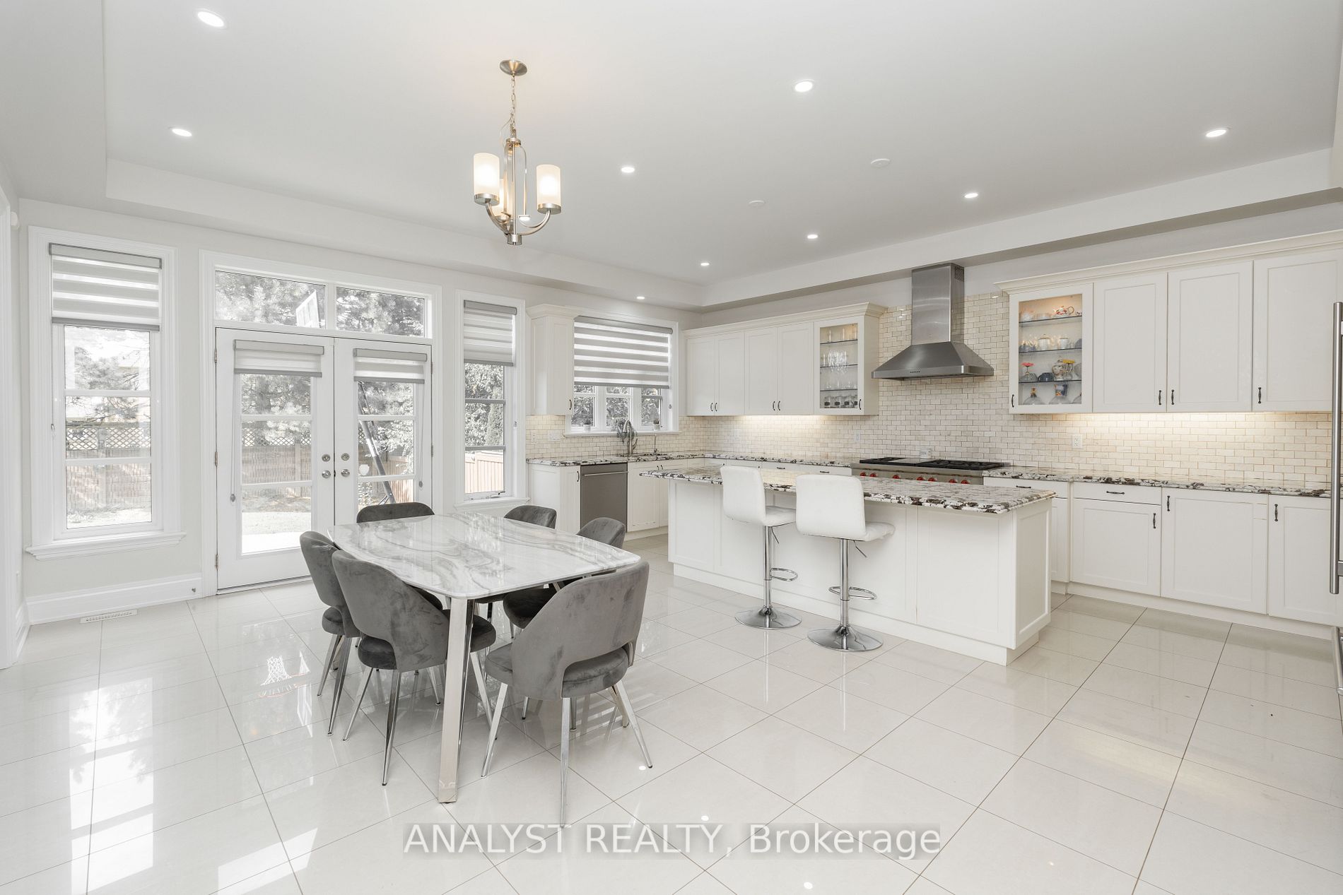 95 Sarracini Cres