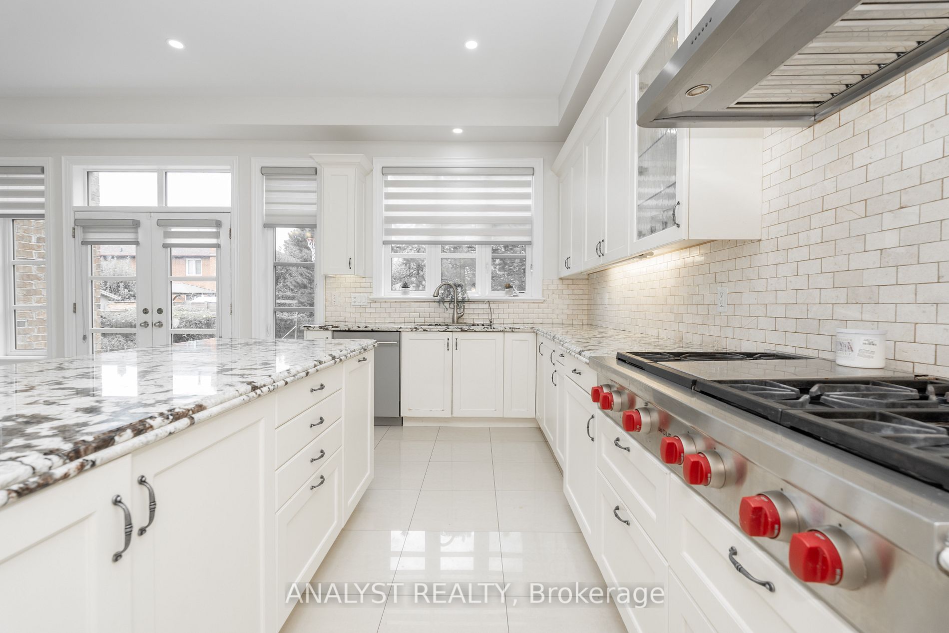 95 Sarracini Cres