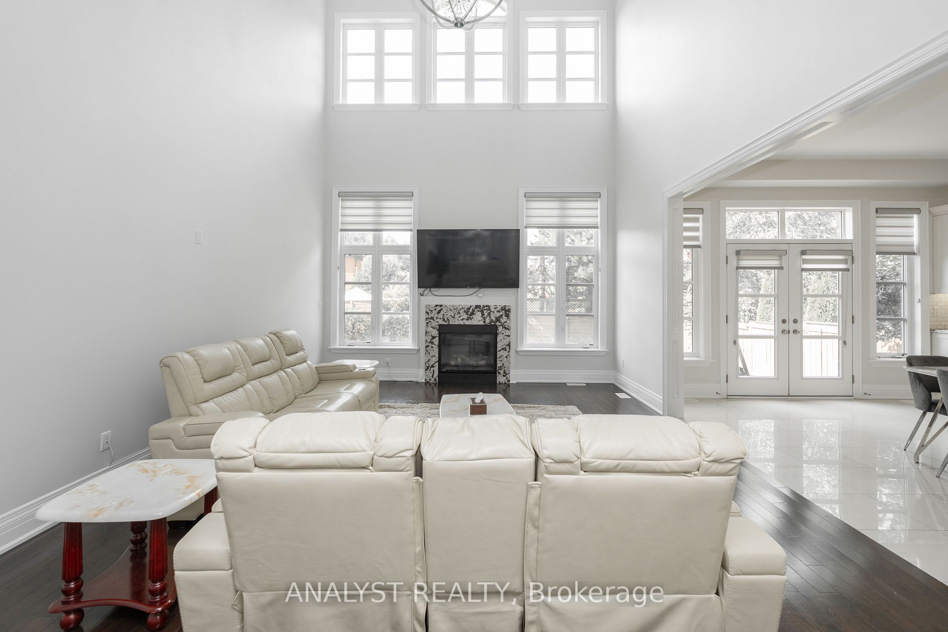 95 Sarracini Cres