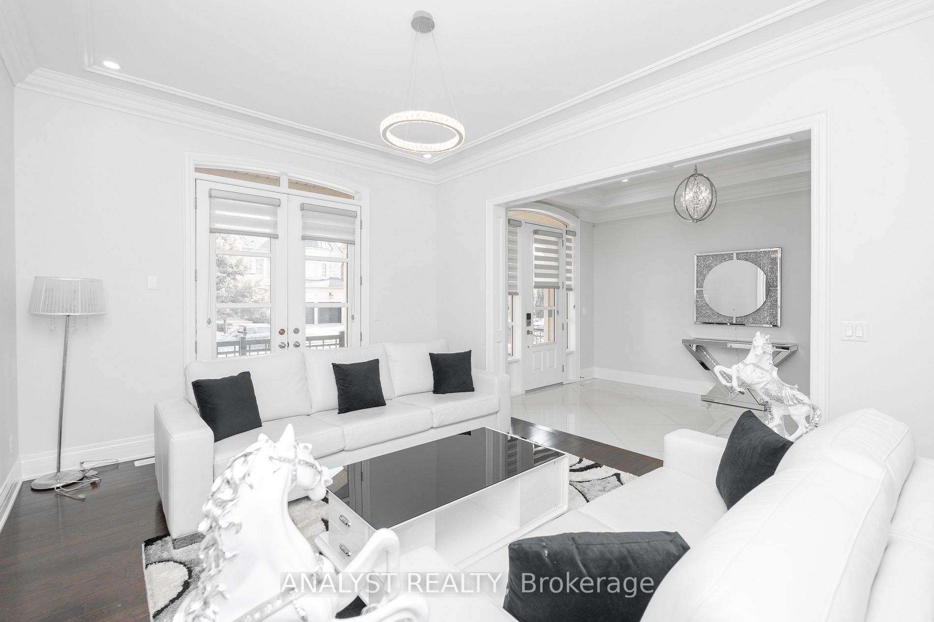 95 Sarracini Cres