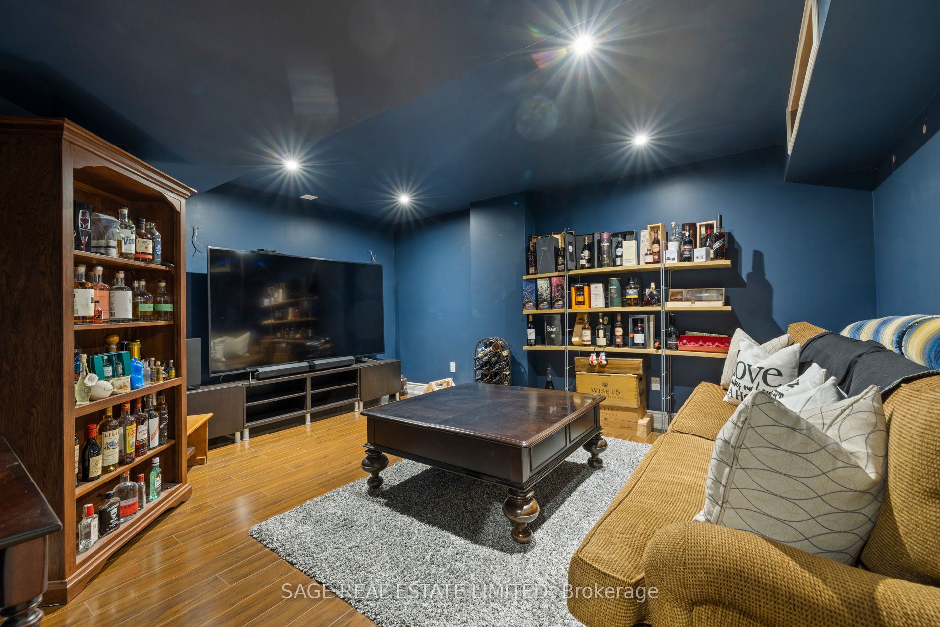975 Goring Circle
