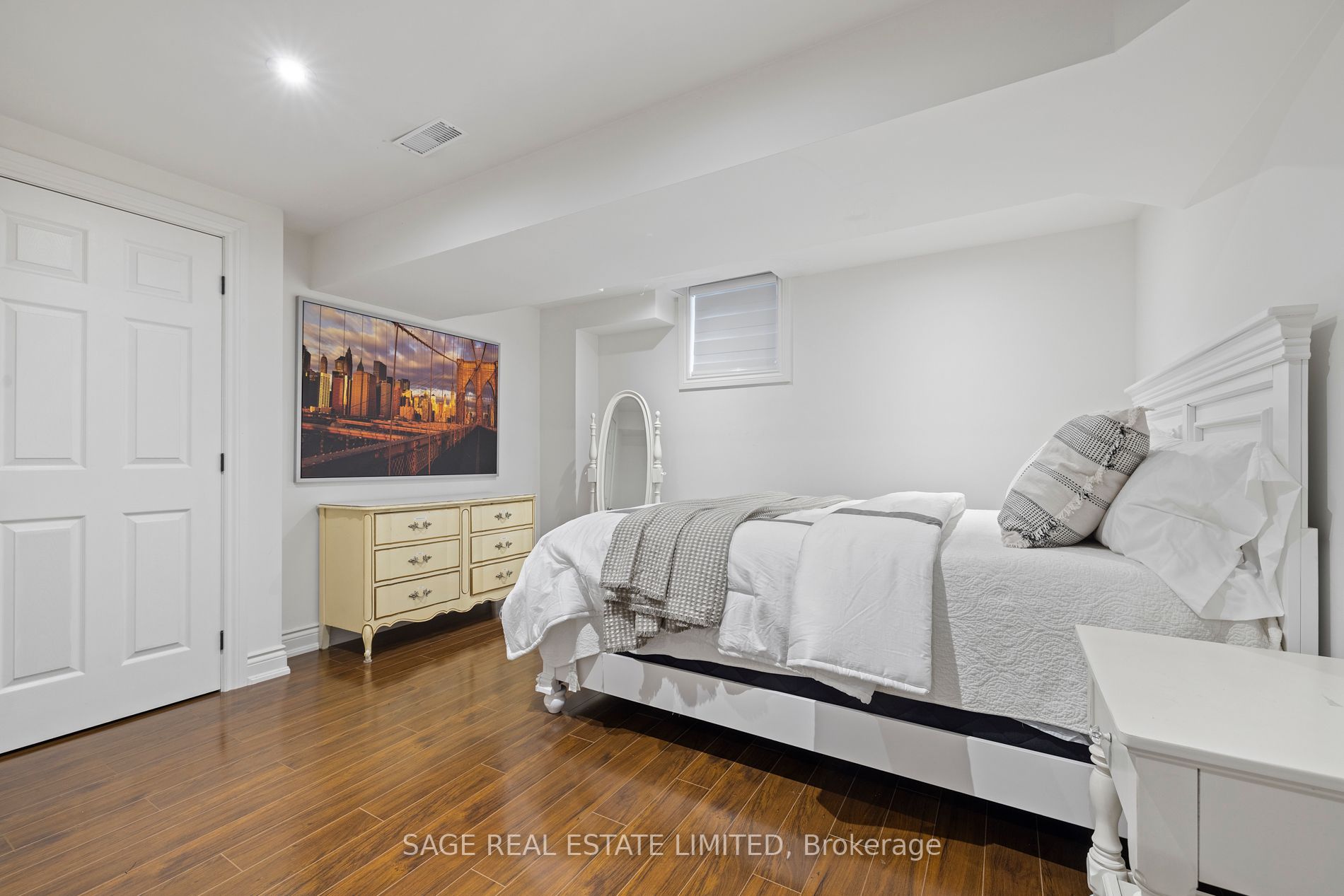 975 Goring Circle