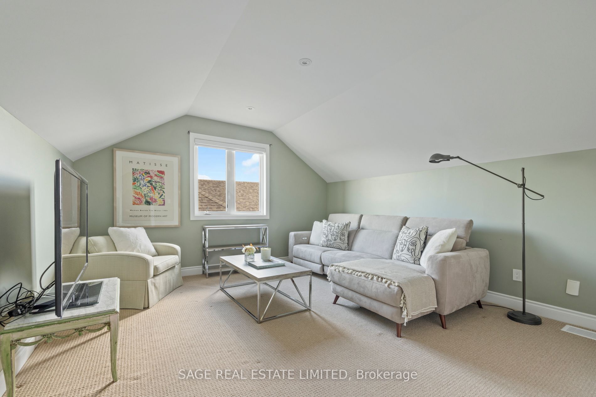 975 Goring Circle
