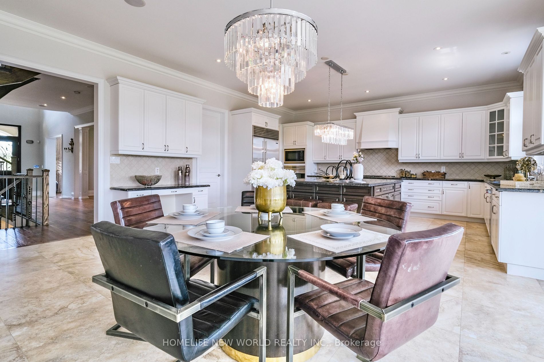 98 Carisbrooke Circ