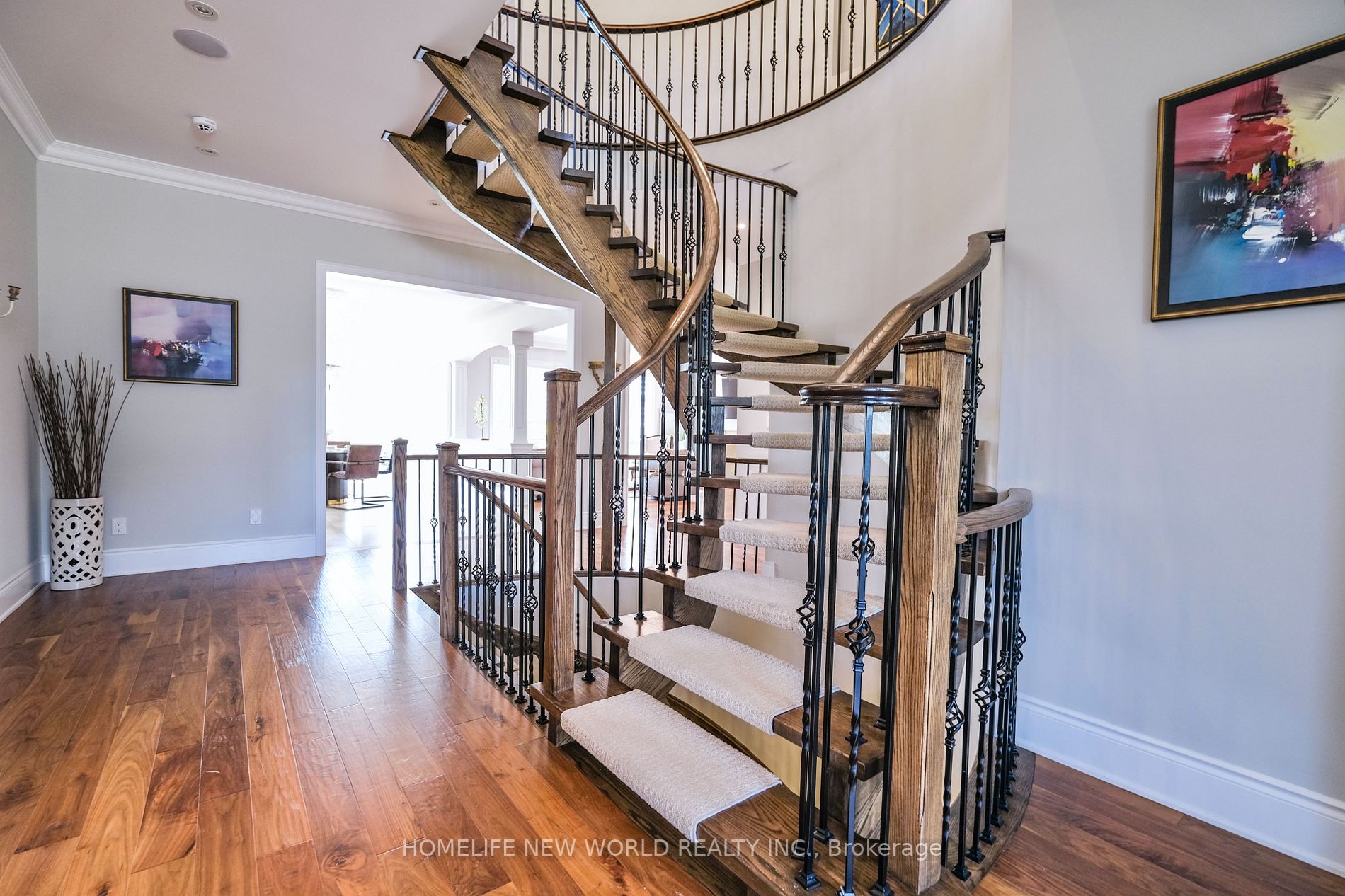 98 Carisbrooke Circ