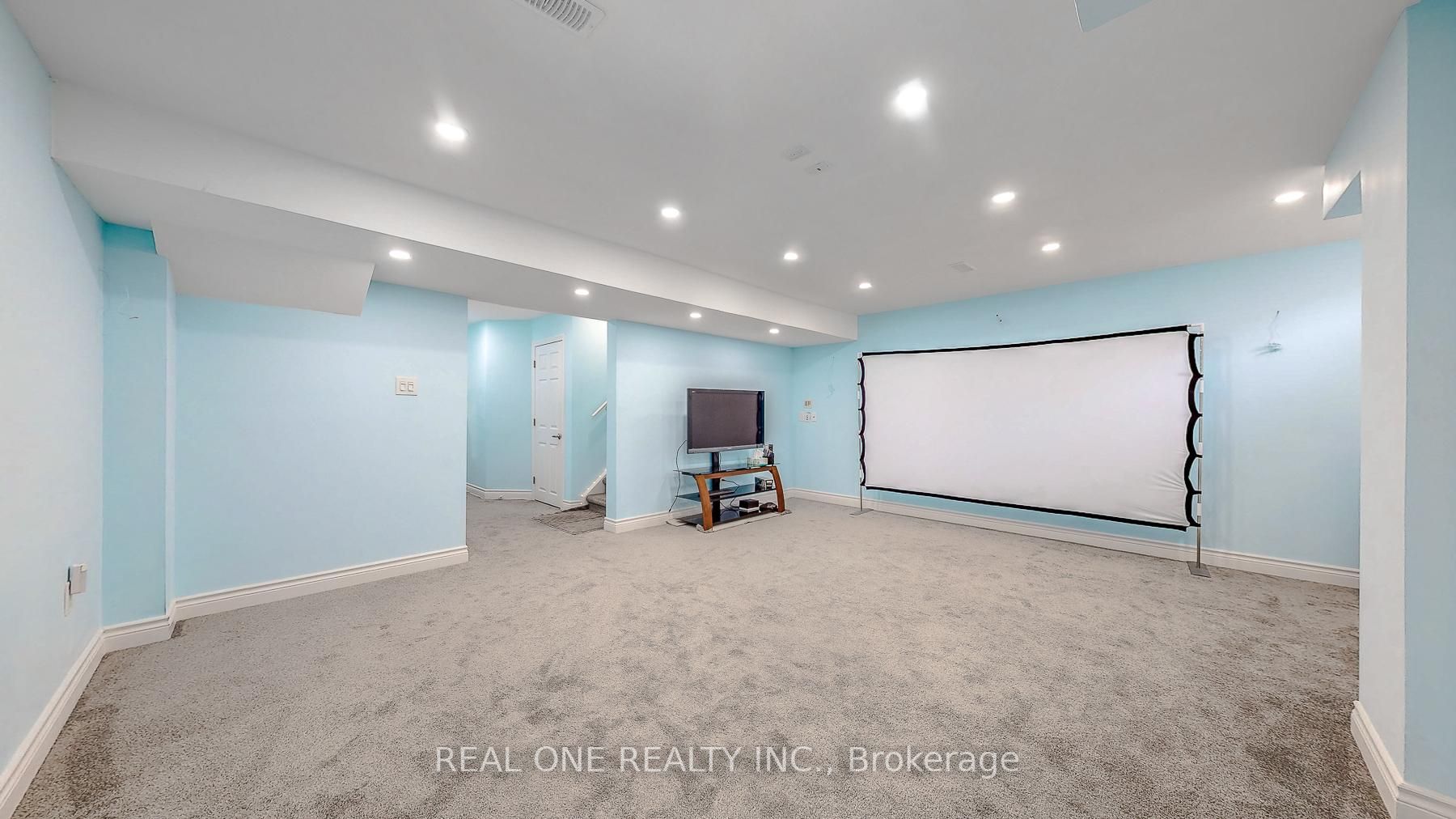 90 James Mccullough Rd