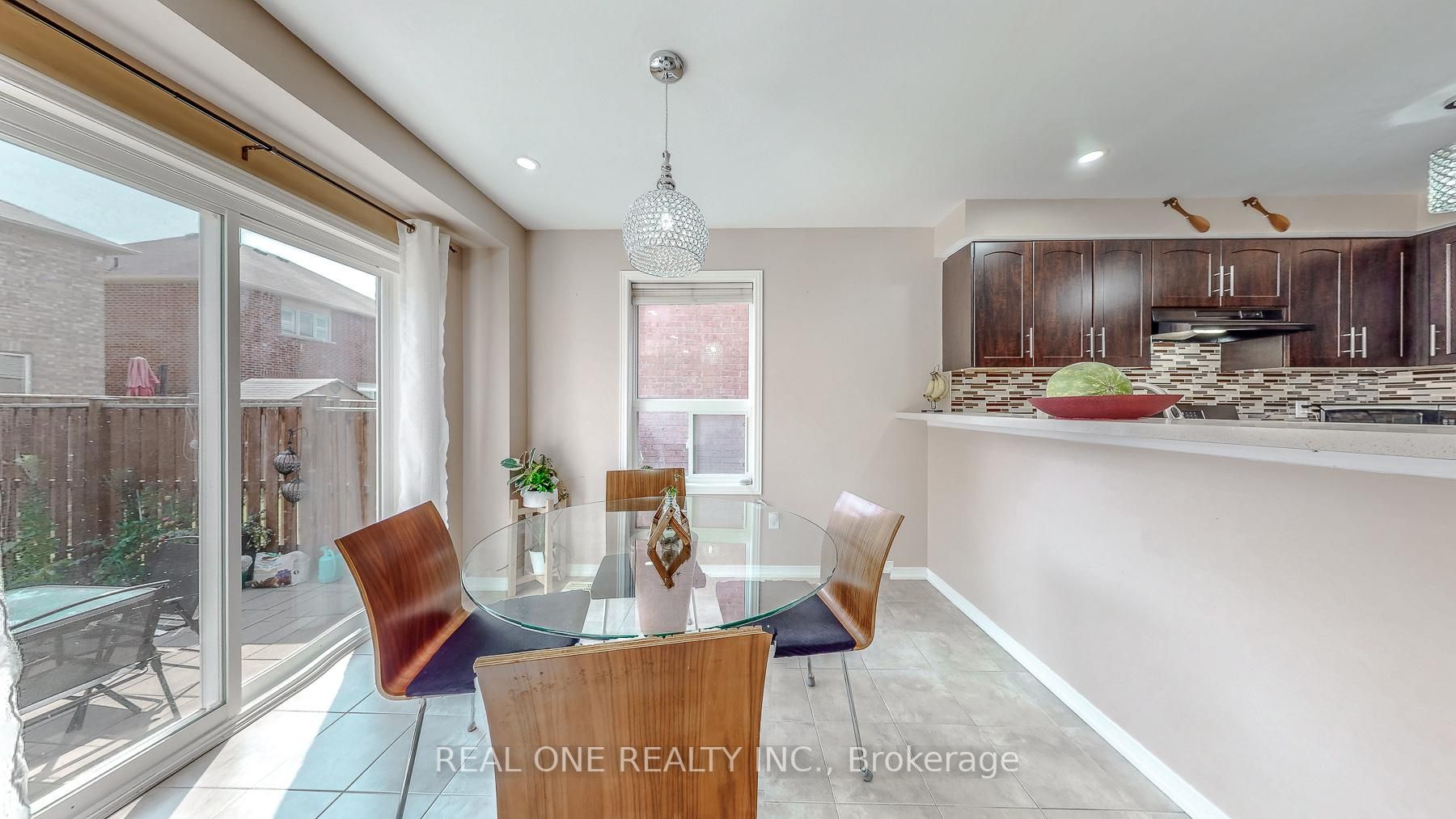 90 James Mccullough Rd